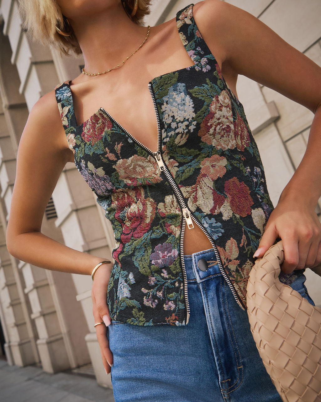 {product_title} - {shop_name}