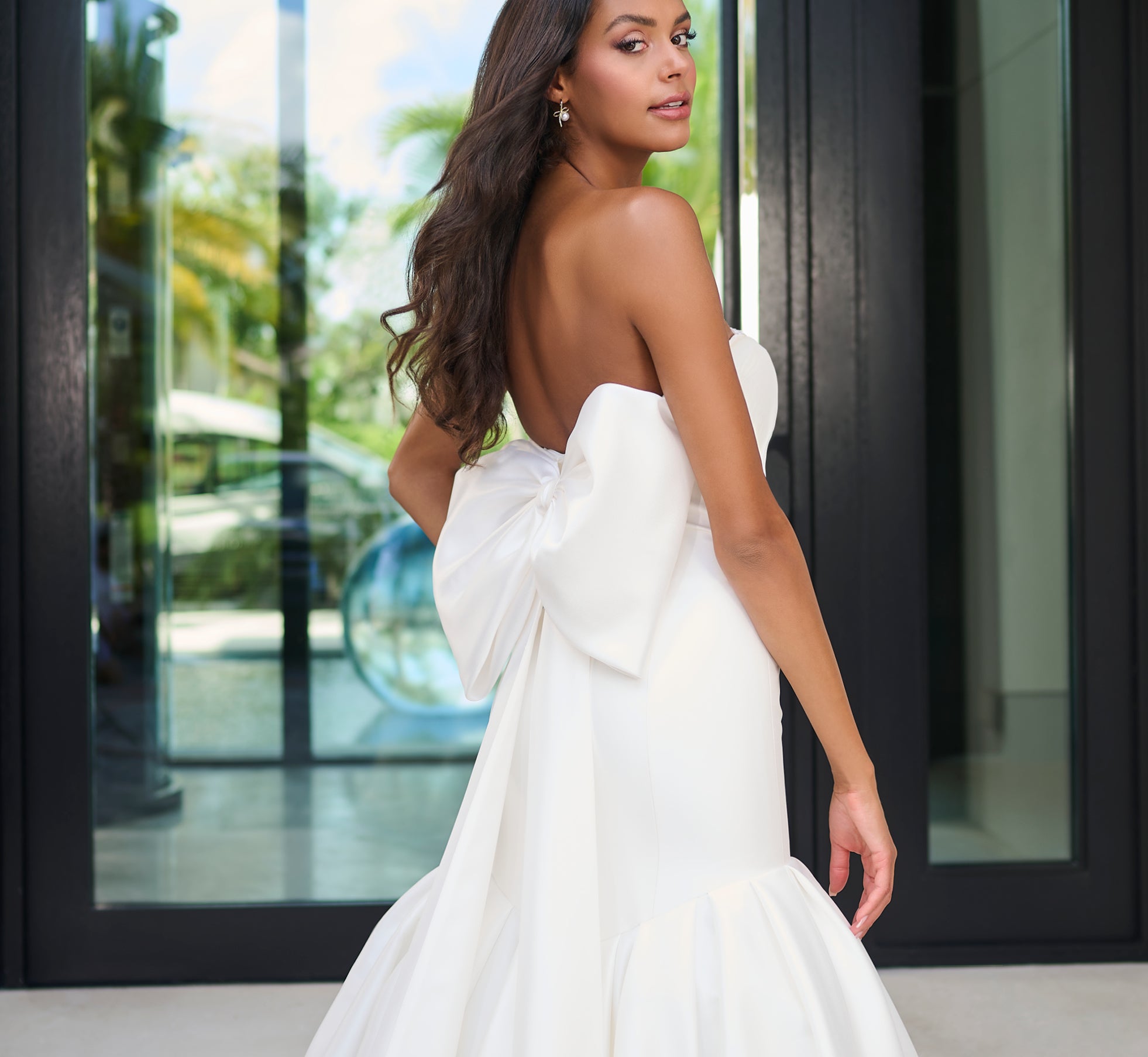 Stretch Mikado Mermaid Gown in Light Ivory、mySite、solidvoid