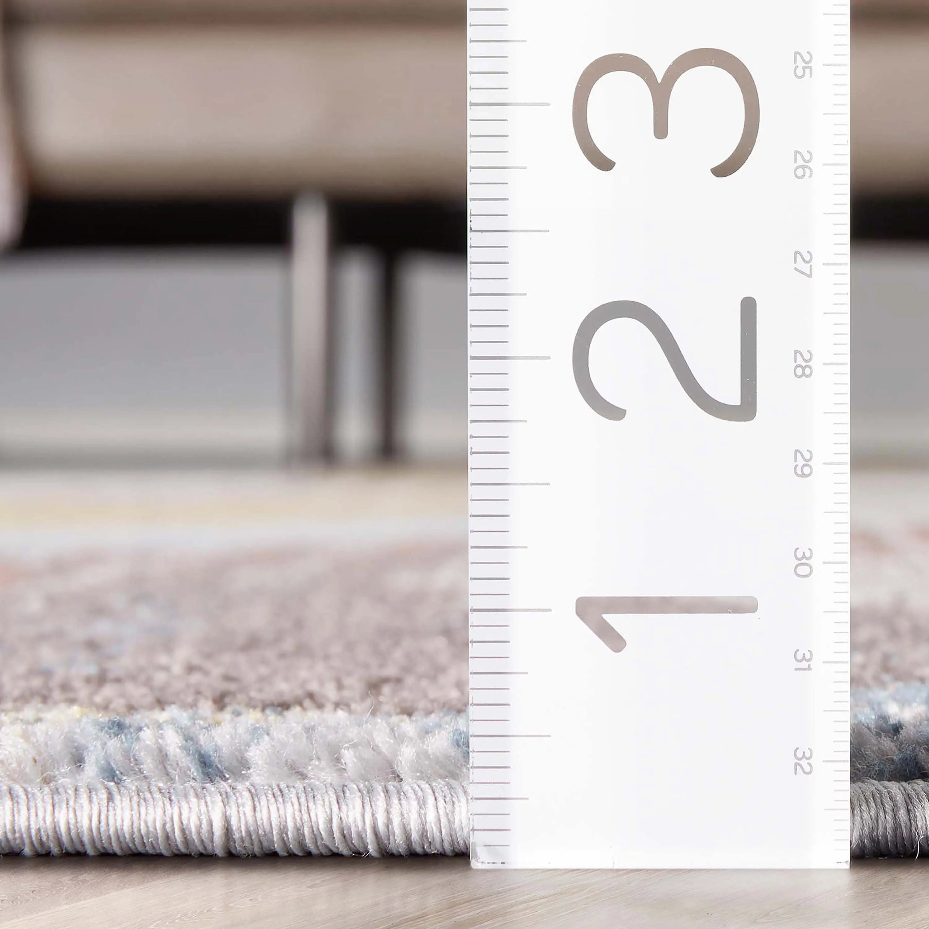 Jacey Geometric Distressed Grey Rug、mySite、gigharbornorthrealestate