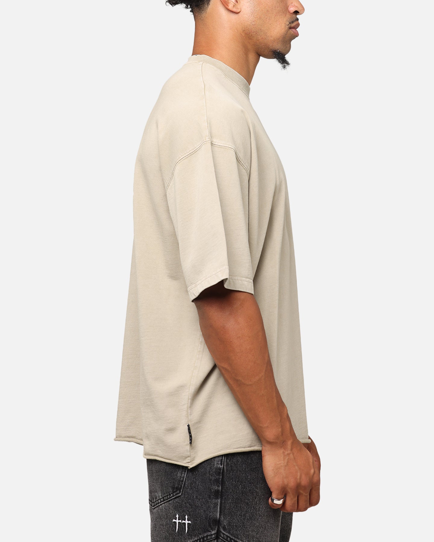 {product_title} - {shop_name}