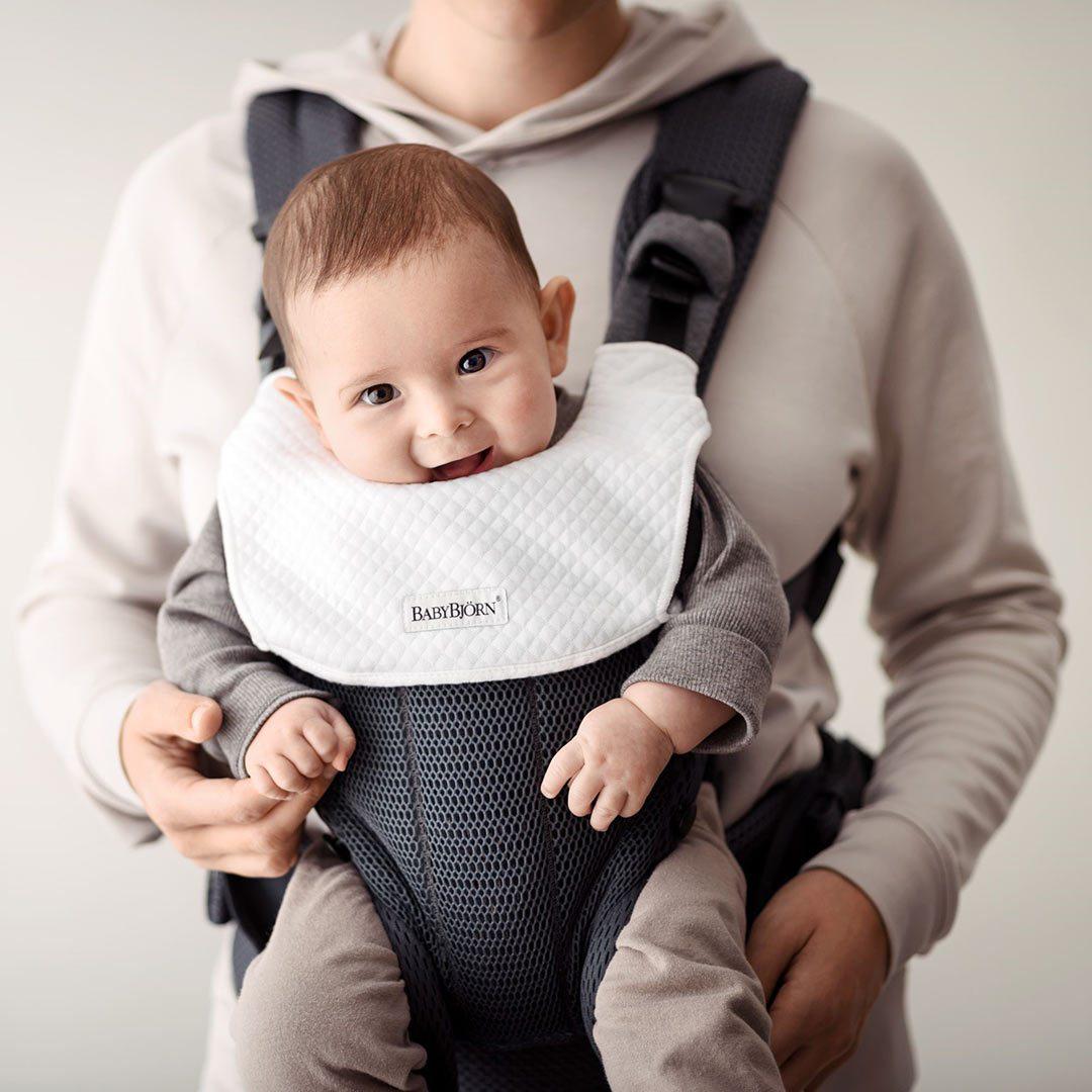 BabyBjorn Harmony Baby Carrier Bib - White、mySite、merchandisen