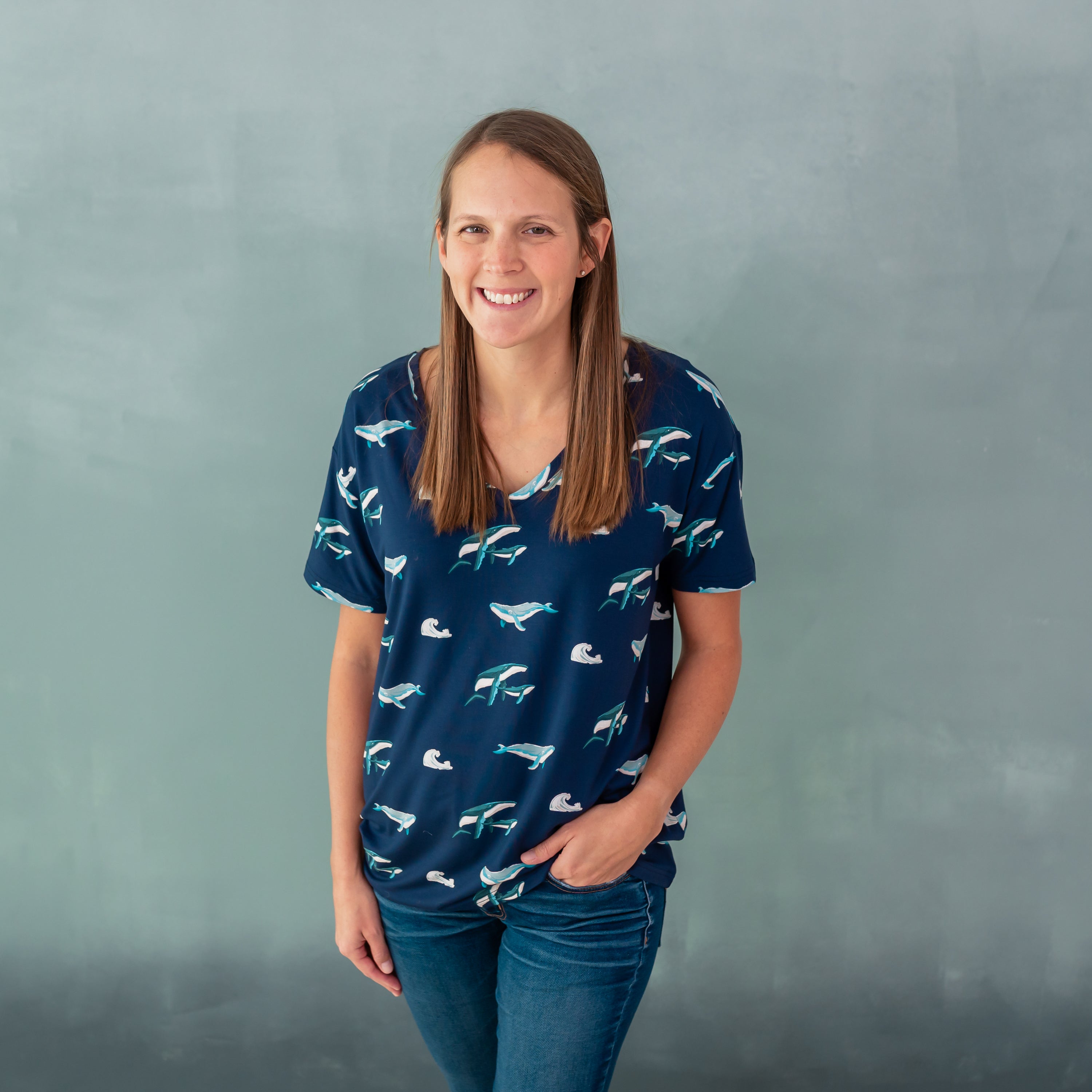  Women’s Relaxed Fit V-Neck in Humpback、mySite、layawaytickets