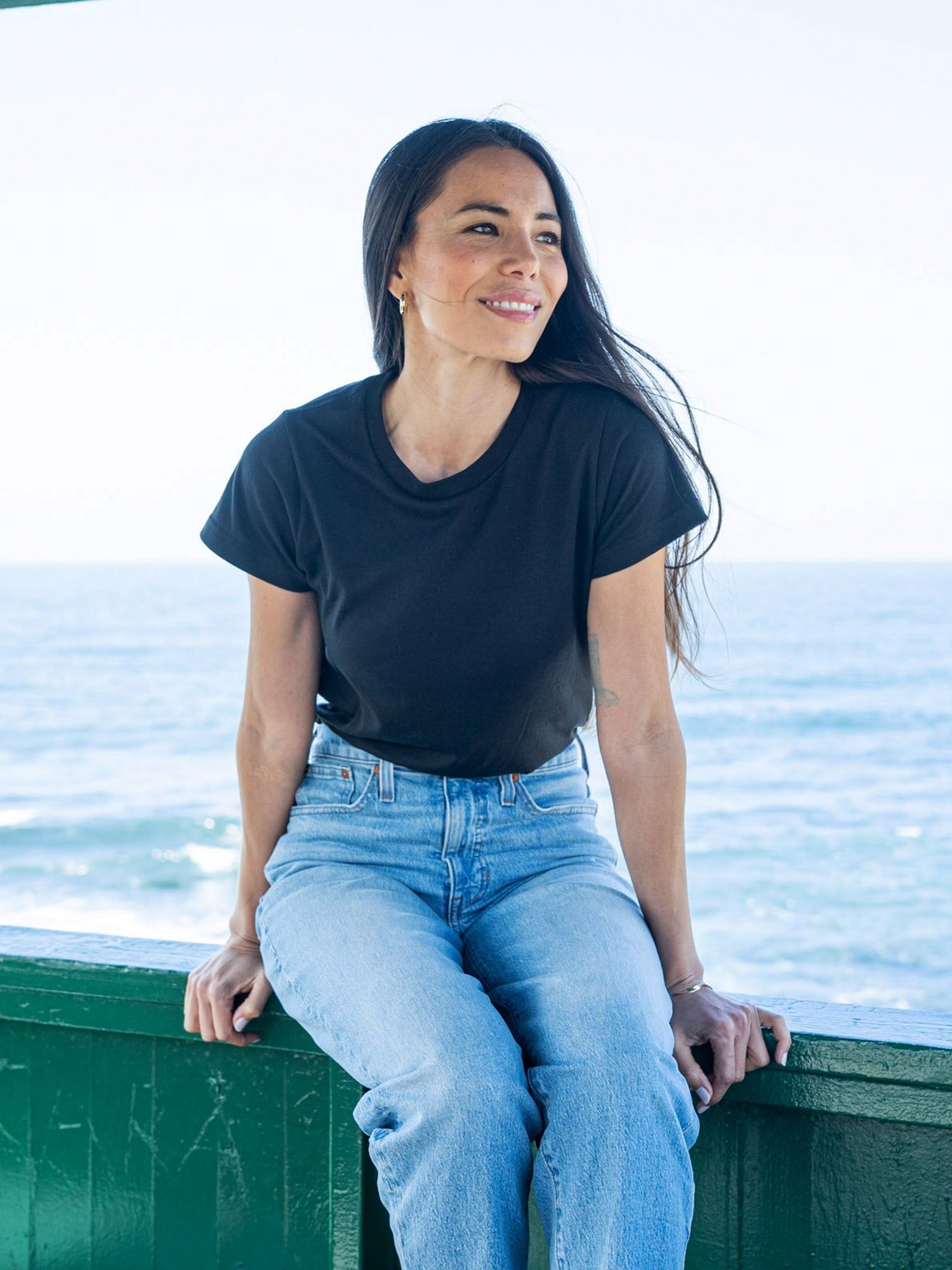  Women's Black Crew Neck (1st Gen.) FINAL SALE、mySite、ghnorth