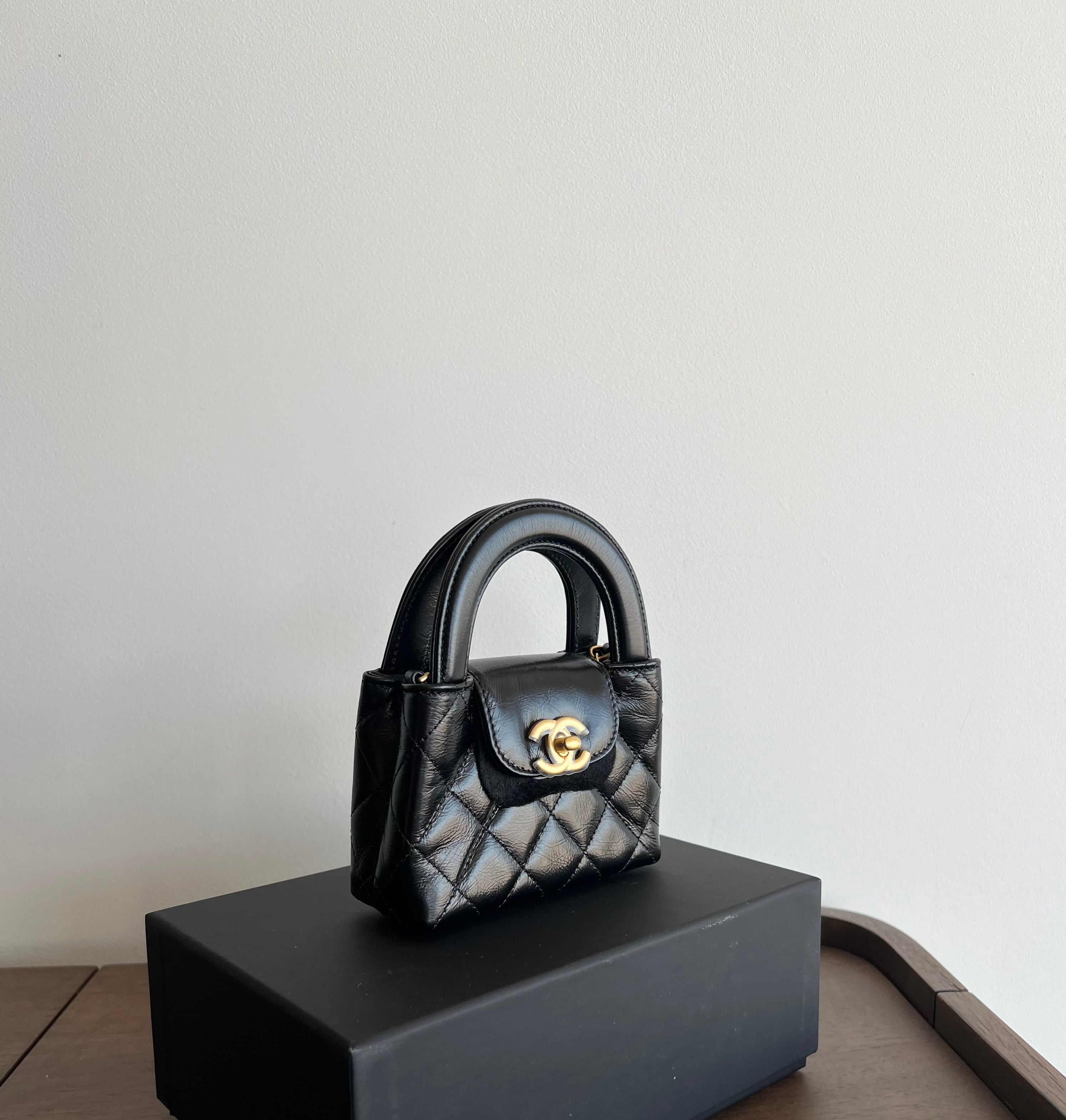 Chanel Kelly Shopping Bag Shiny Aged Calfskin & Gold Hardware Black (Nano)、mySite、garminoutage.com