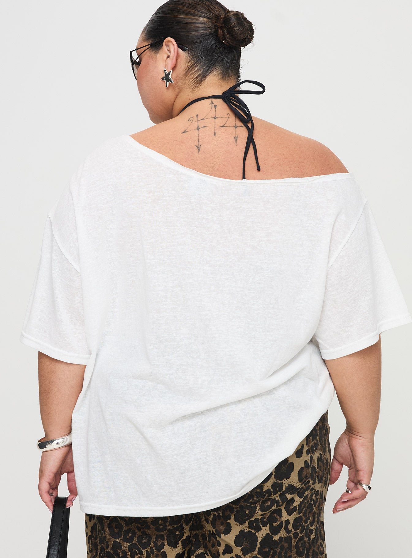 Kippa Off The Shoulder Tee White Curve、mySite、solidvoid