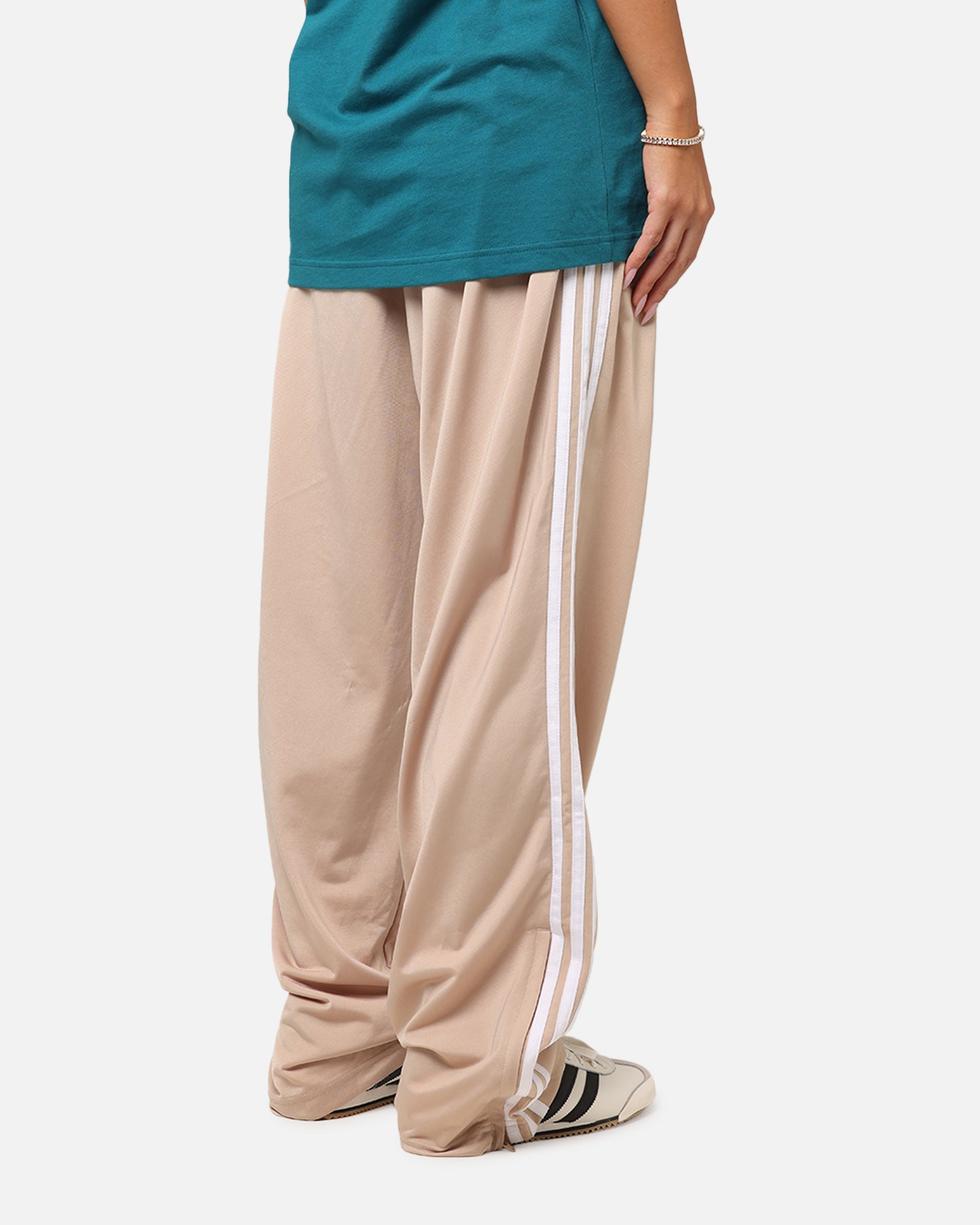 {product_title} - {shop_name}