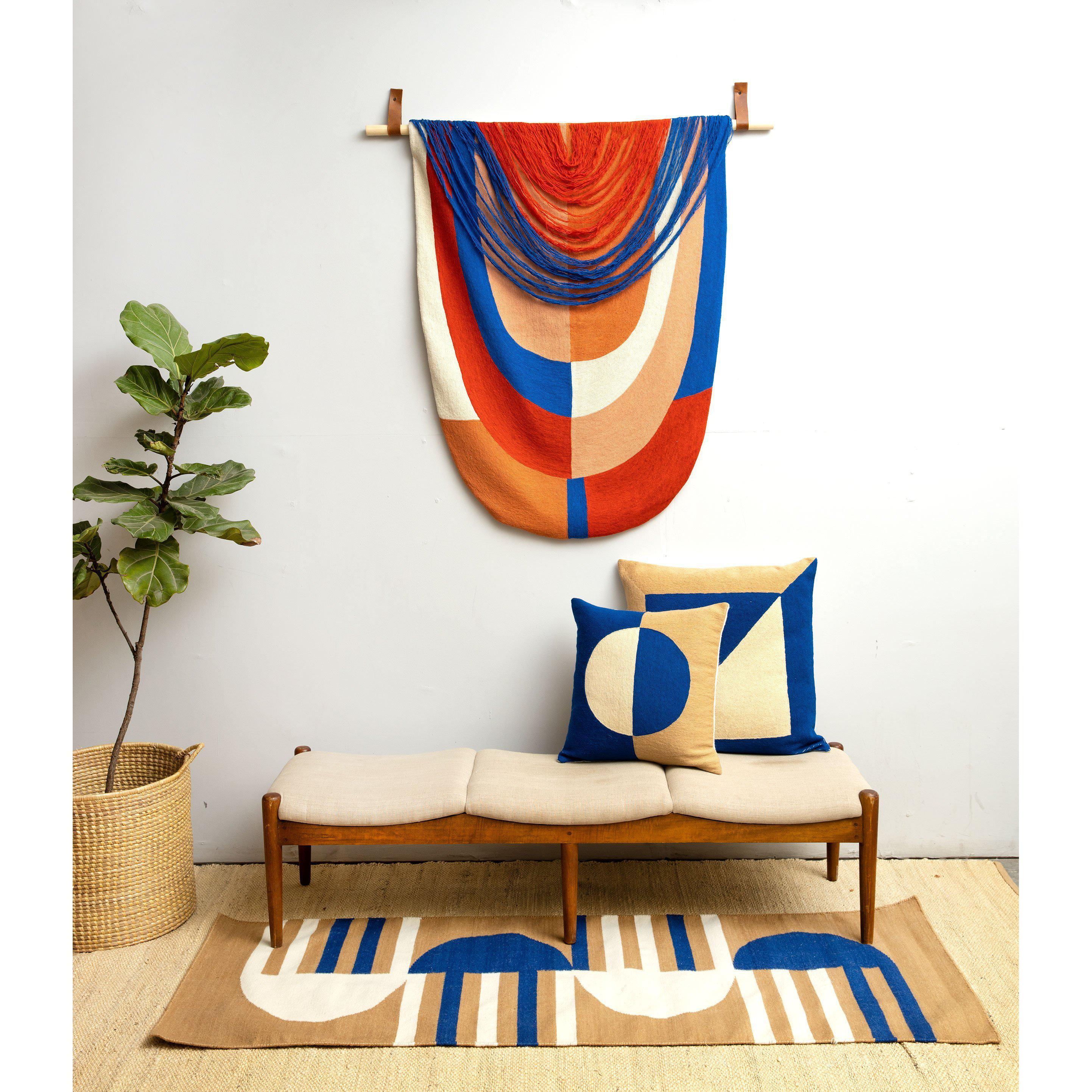 Red and Blue Tapestry、mySite、gigharbornorthrealestate