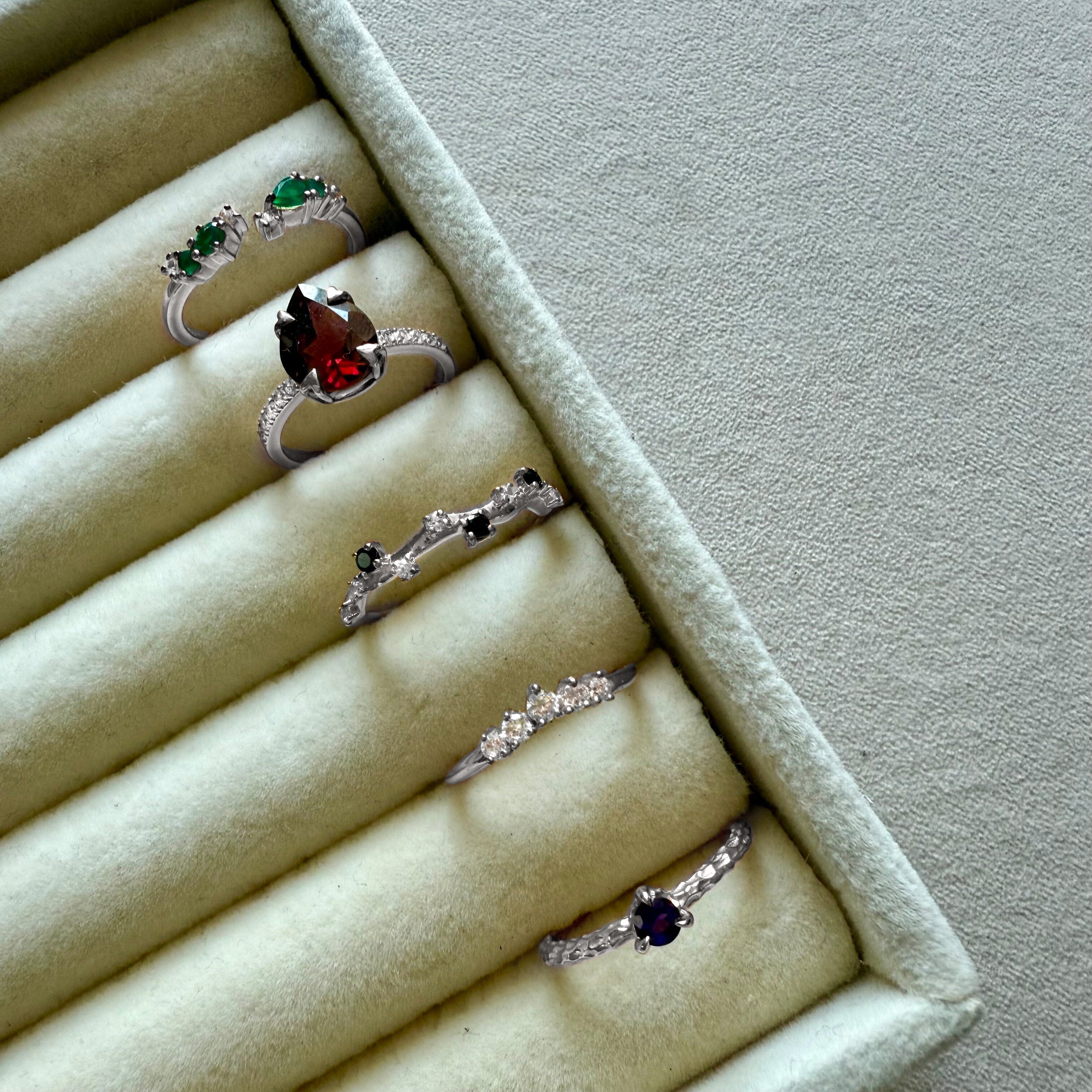 Mystery Box - Five Rings、mySite、hinf8tx79