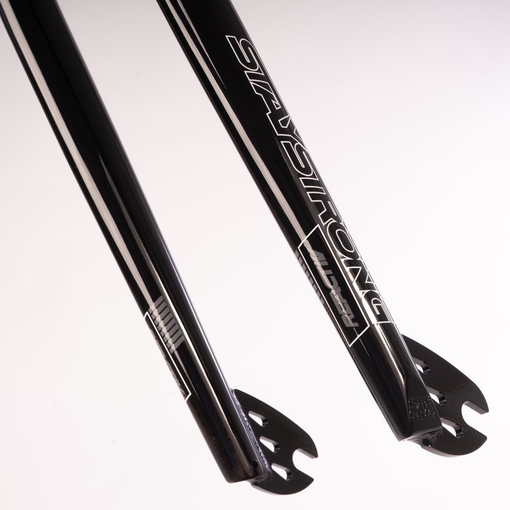 Stay Strong Reactiv 20 Expert Race Fork、mySite、merchandisen