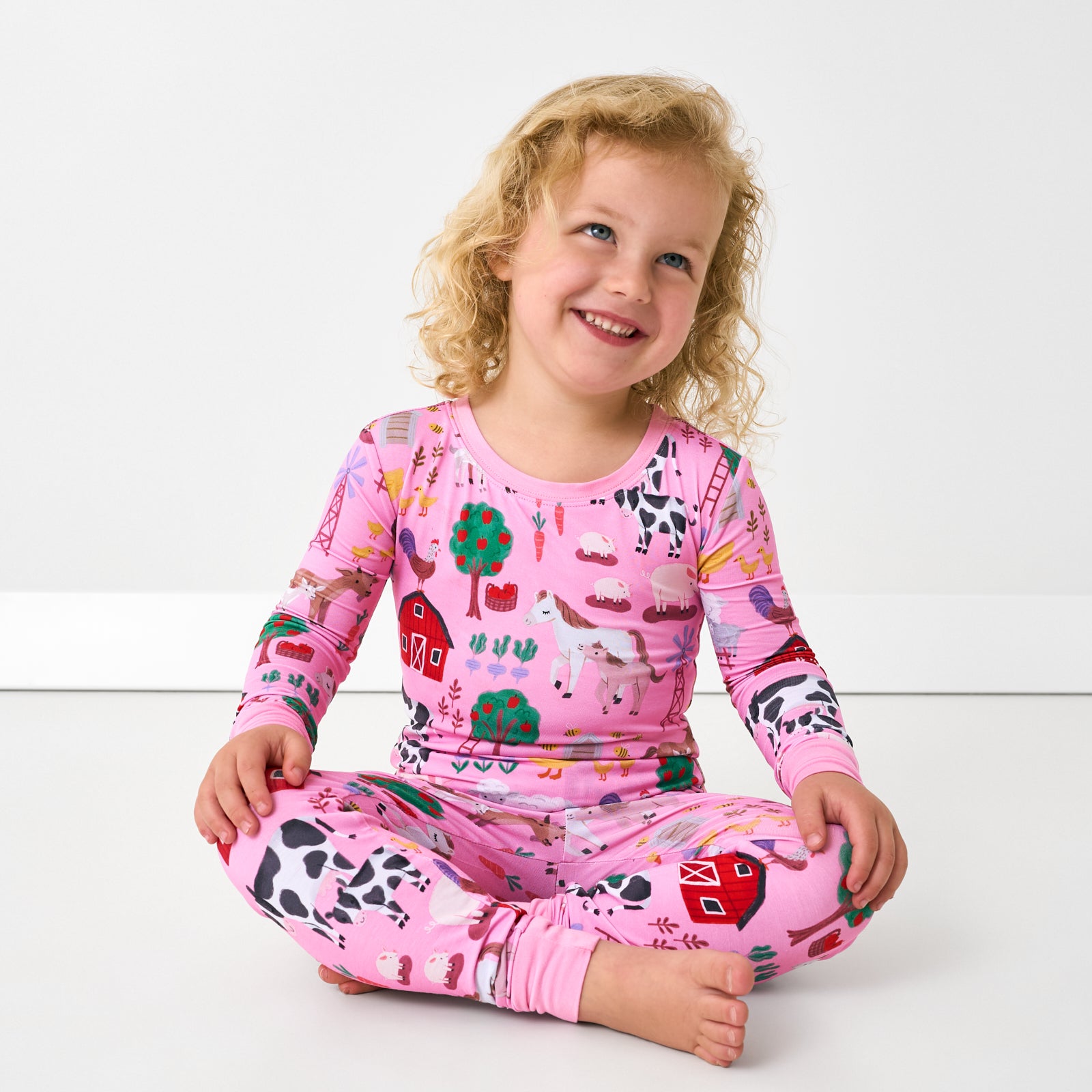 Pink Farm Fam Two-Piece Pajama Set、mySite、g9winljtr