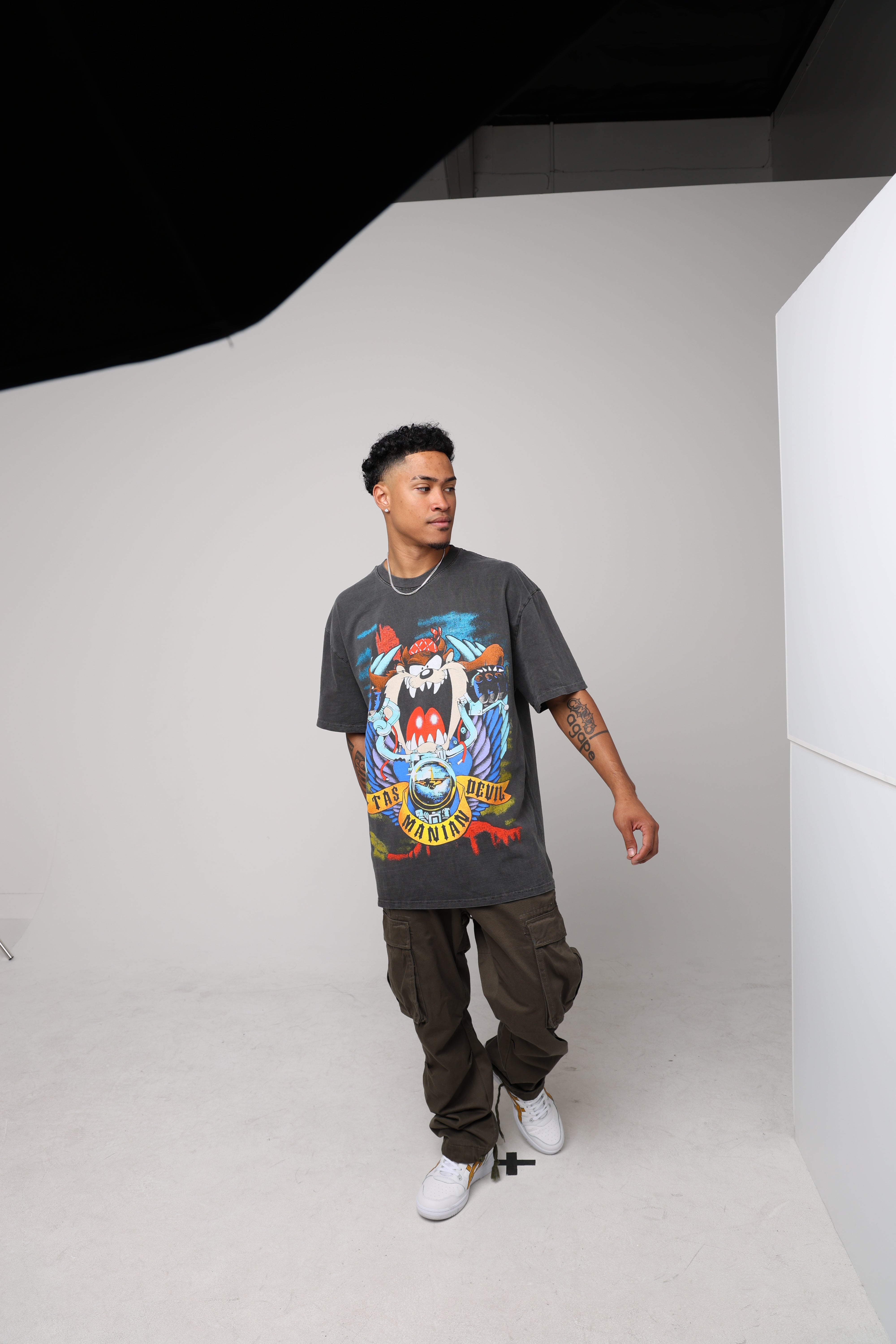 American Thrift X Looney Tunes Taz Motorcycles Heavyweight Vintage T-Shirt Black Wash、mySite、zt4zffjzw