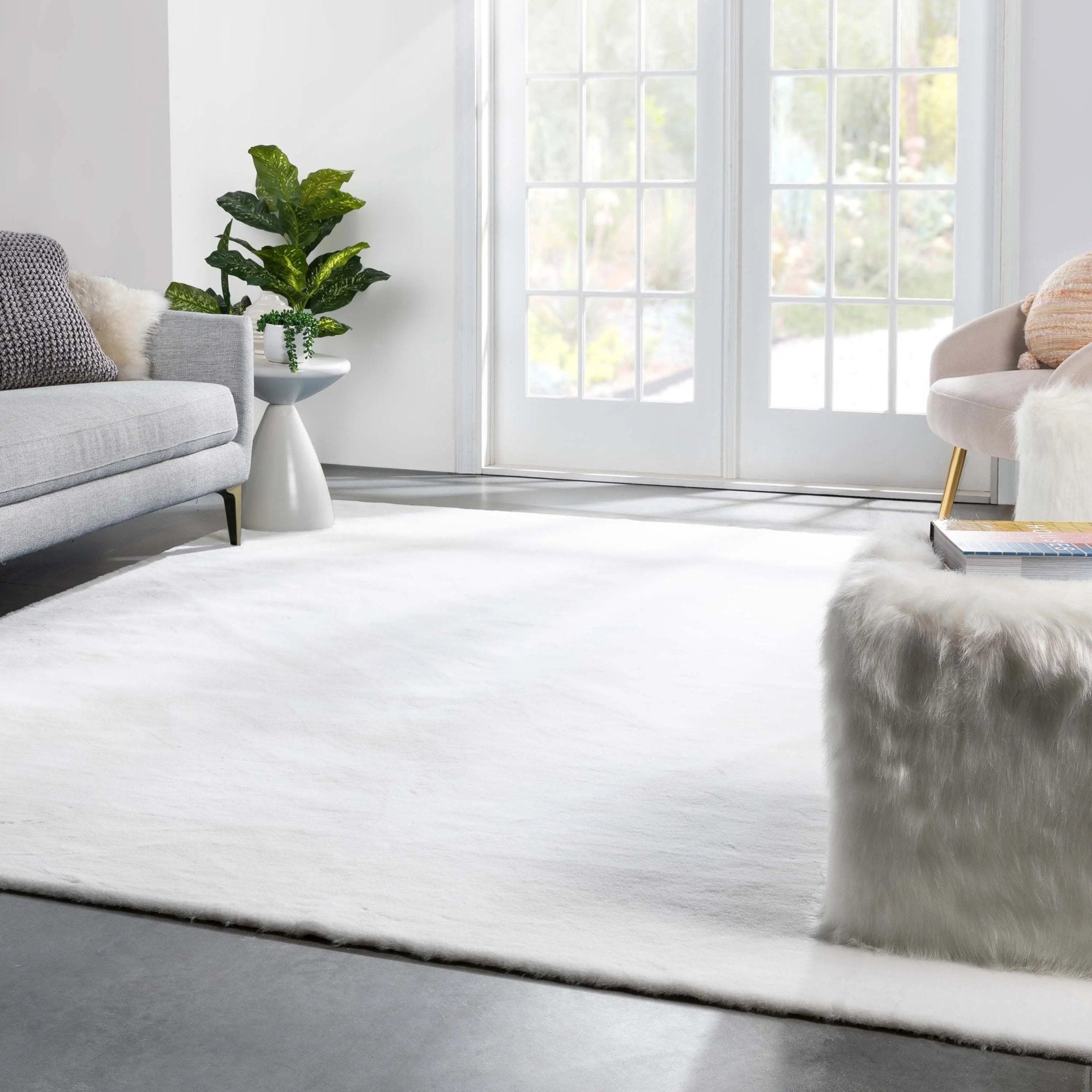 Crest Modern Glam Faux Fur Plush White Shag Rug、mySite、gigharbornorthrealestate