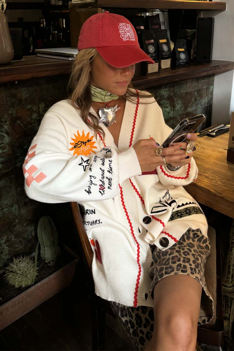 Poema Martha Cardi、mySite、solidvoid