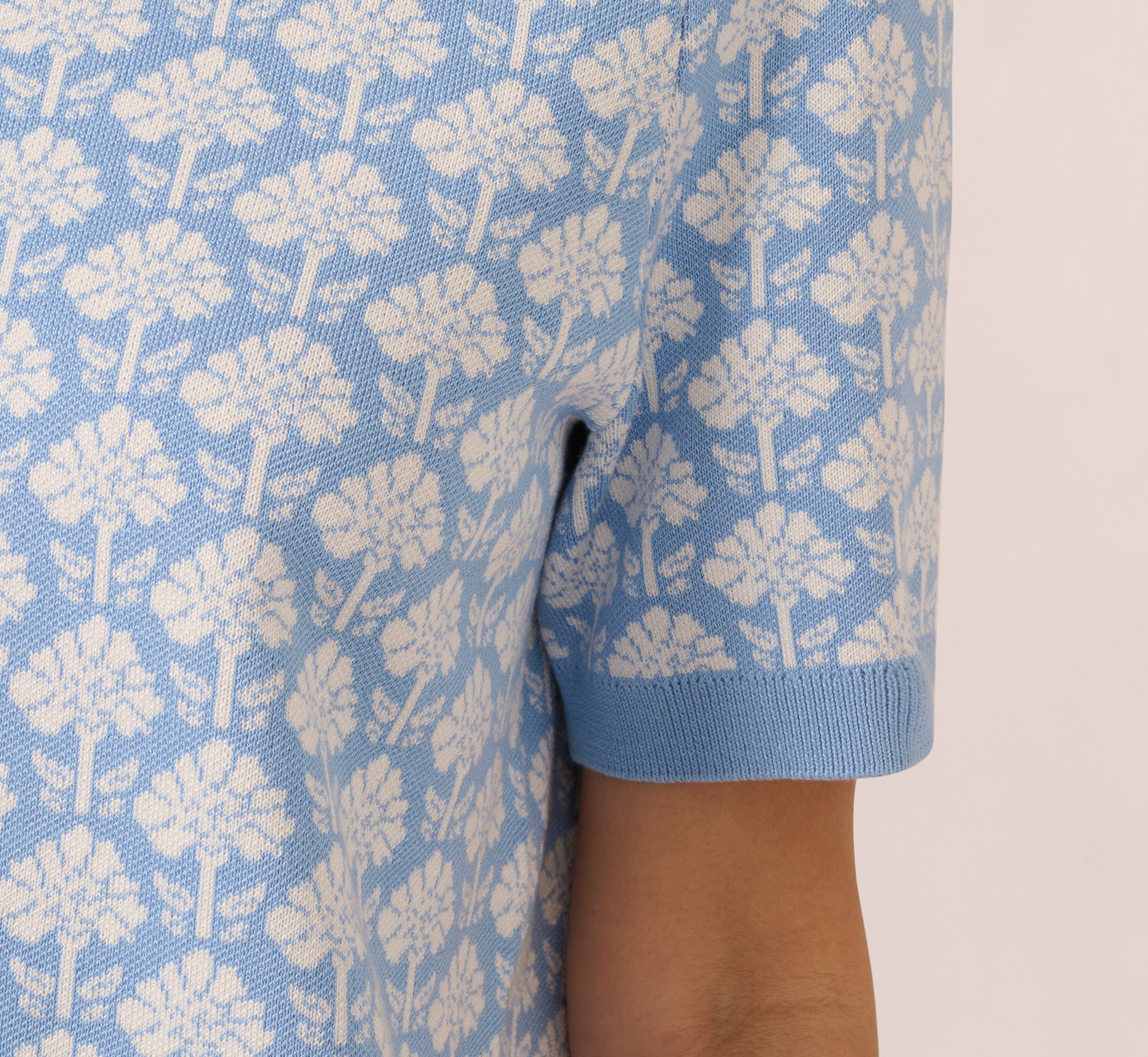 Short Sleeve Jacquard Pattern Sweater In Angelfalls、mySite、solidvoid