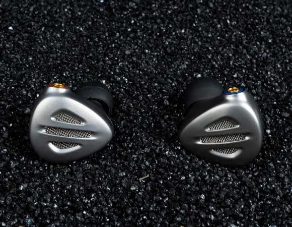Headphone-Zone-FiiO-FH9