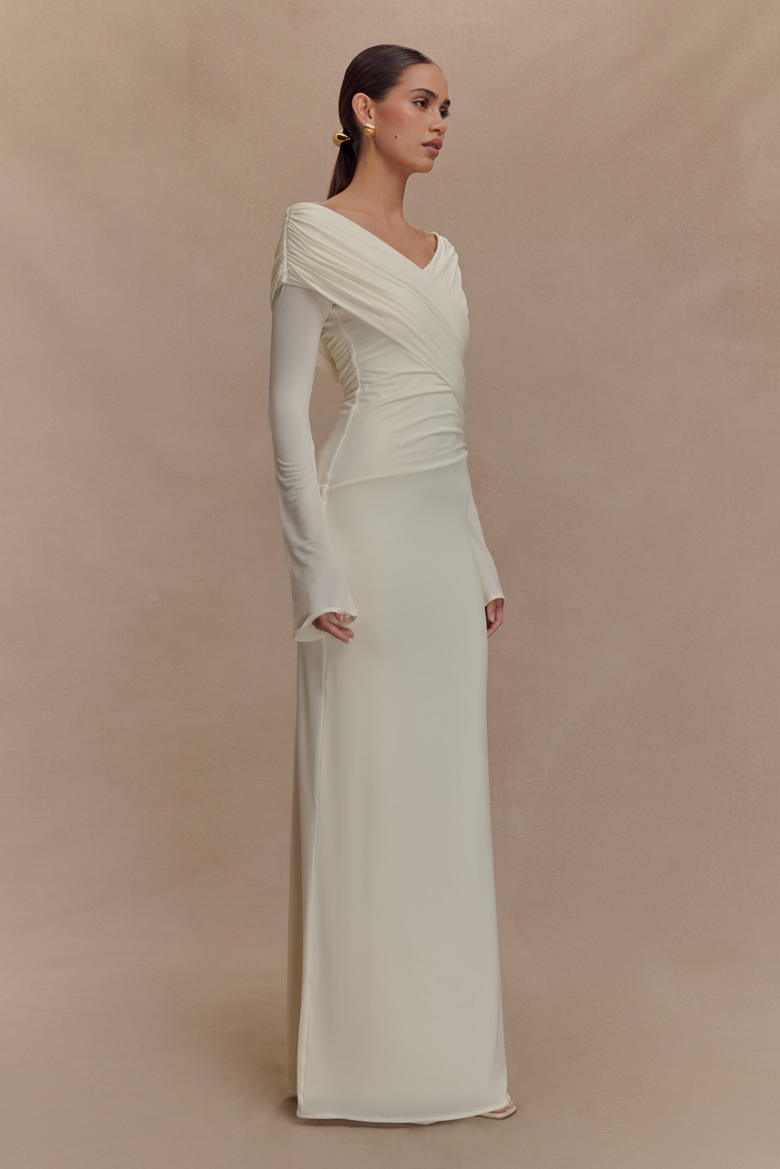 Therese Off Shoulder Ruched Maxi Dress - Ivory、mySite、solidvoid