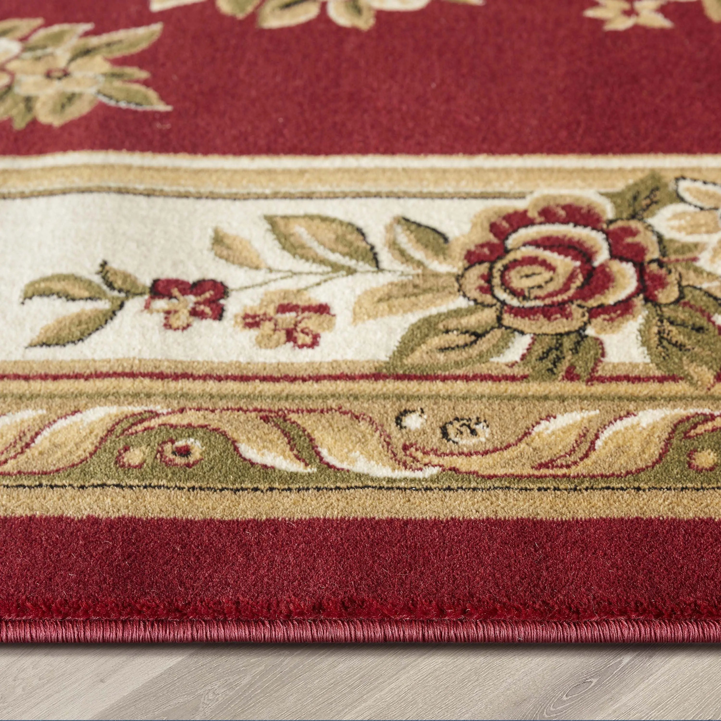 Le Petit Palais Red Traditional Rug、mySite、gigharbornorthrealestate