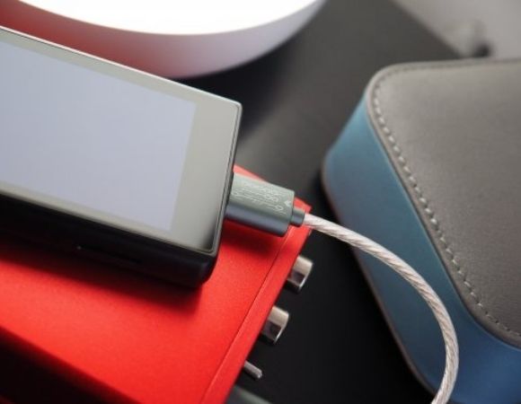 Headphone-Zone-ma-390