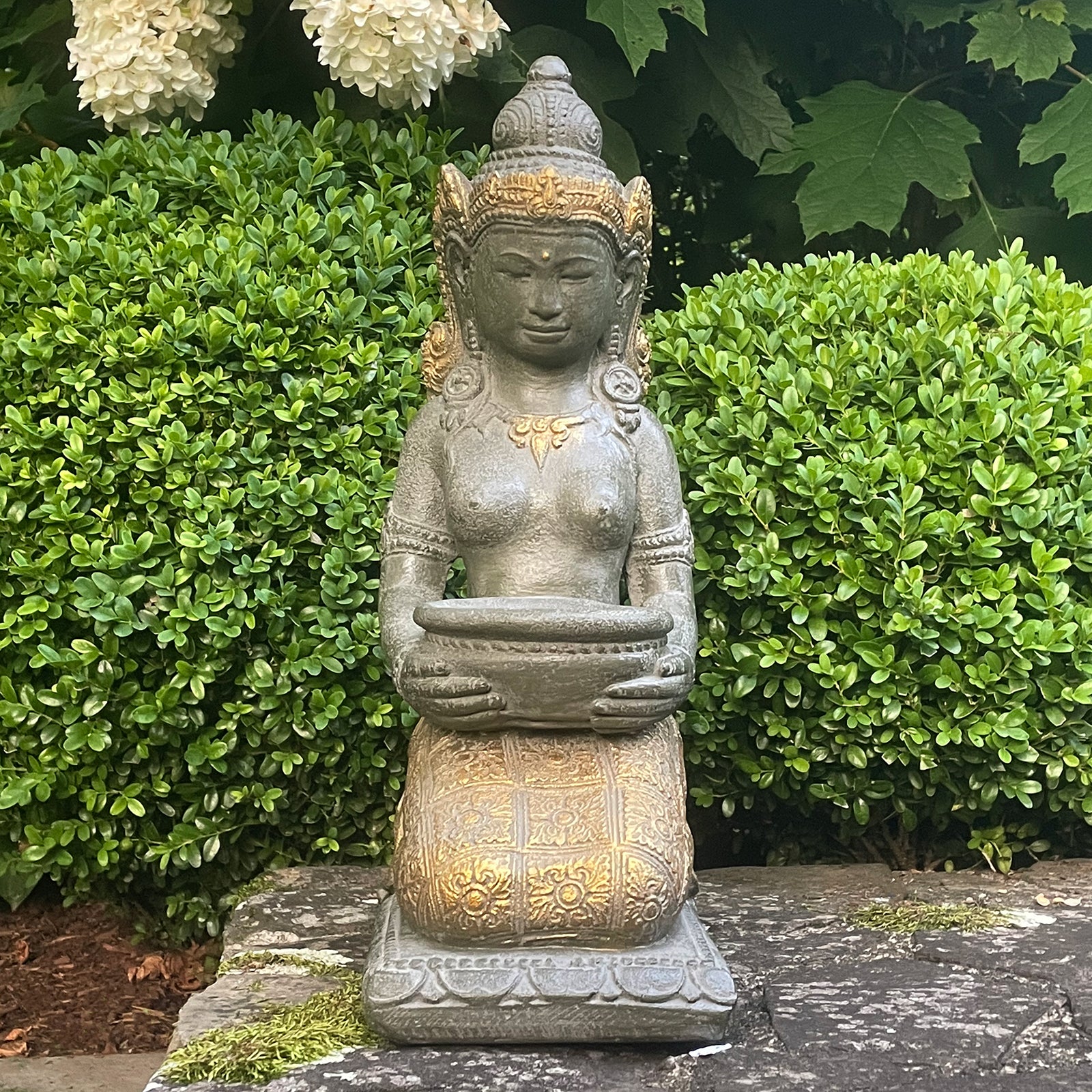Kneeling Tara Garden Statue、mySite、topwebapps