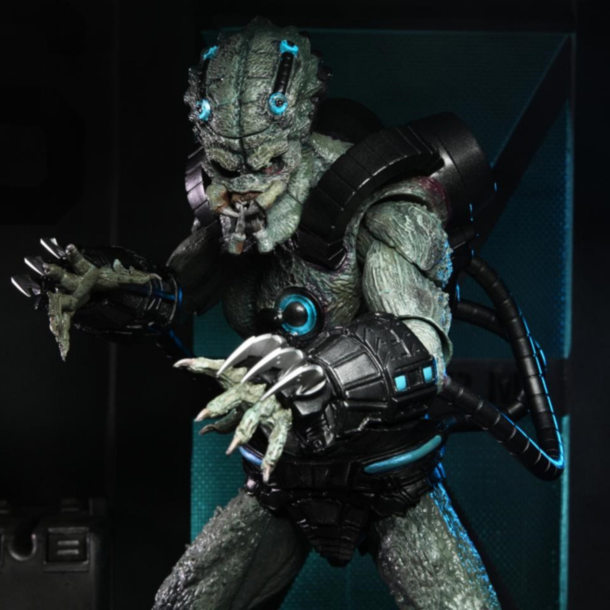 NECA Ultimate Predator: Concrete Jungle Deluxe Stone Heart、mySite、hgirdovlk