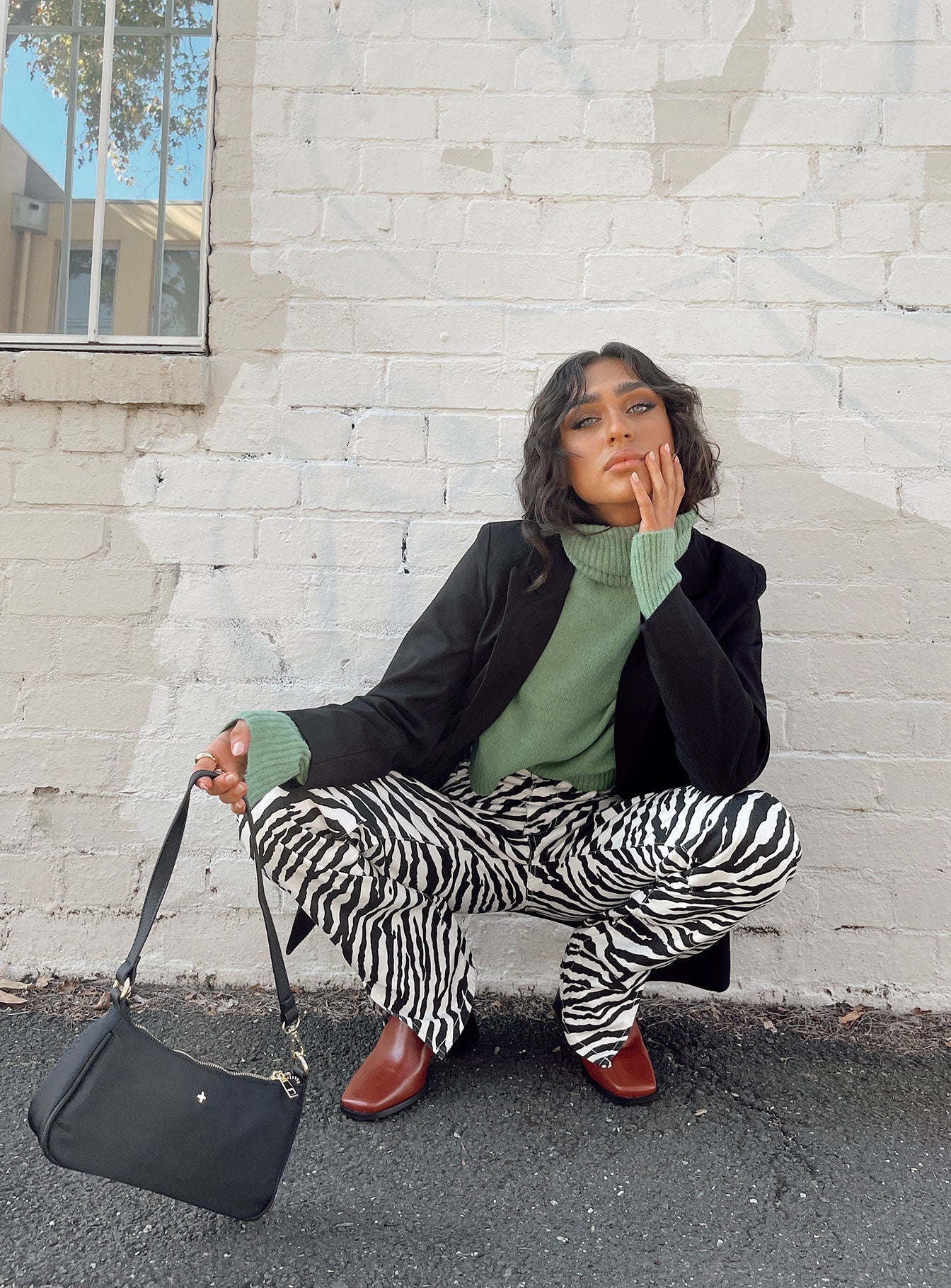 Nessie Blazer Black、mySite、solidvoid