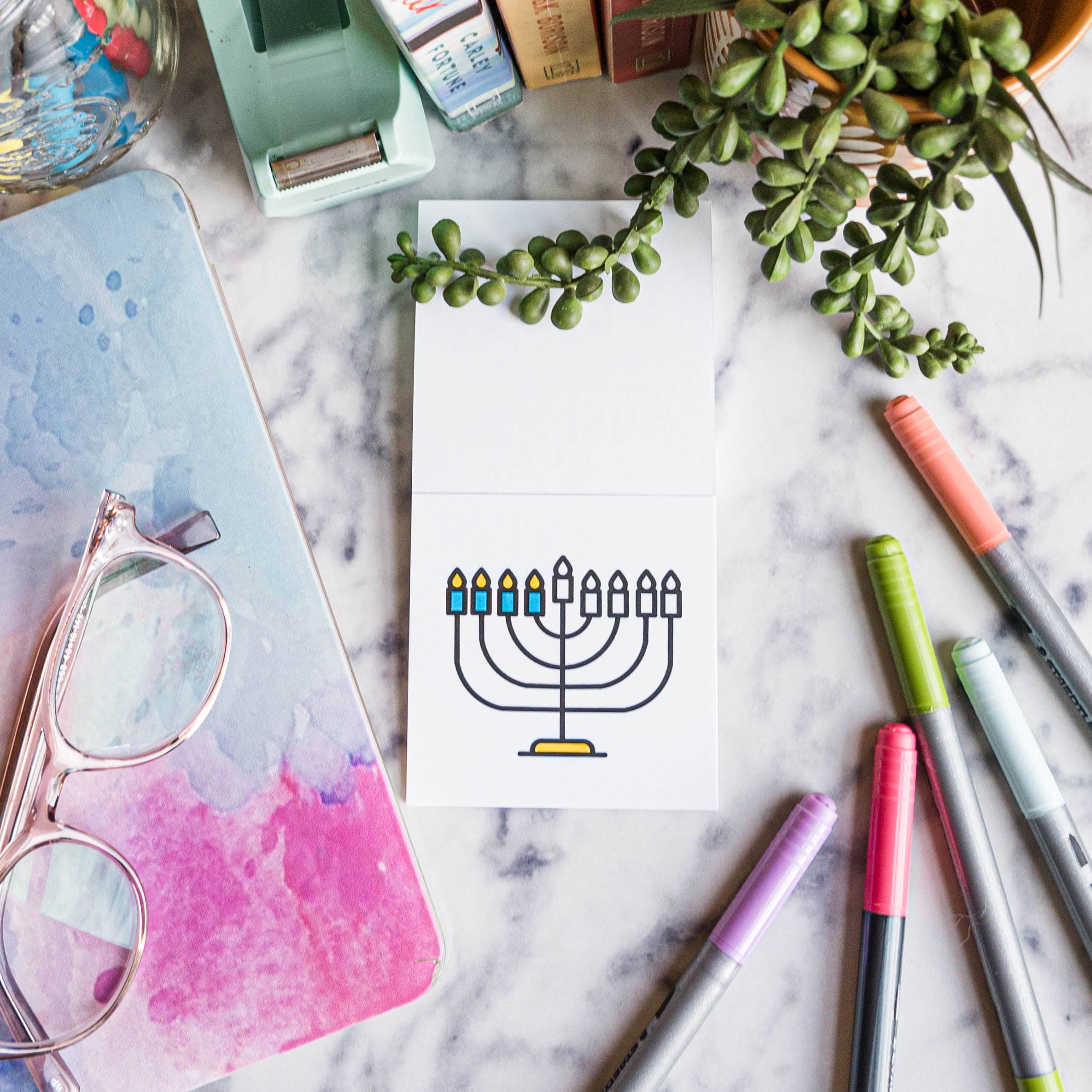 Happy Hanukkah Mini Coloring Book、mySite、topwebapps