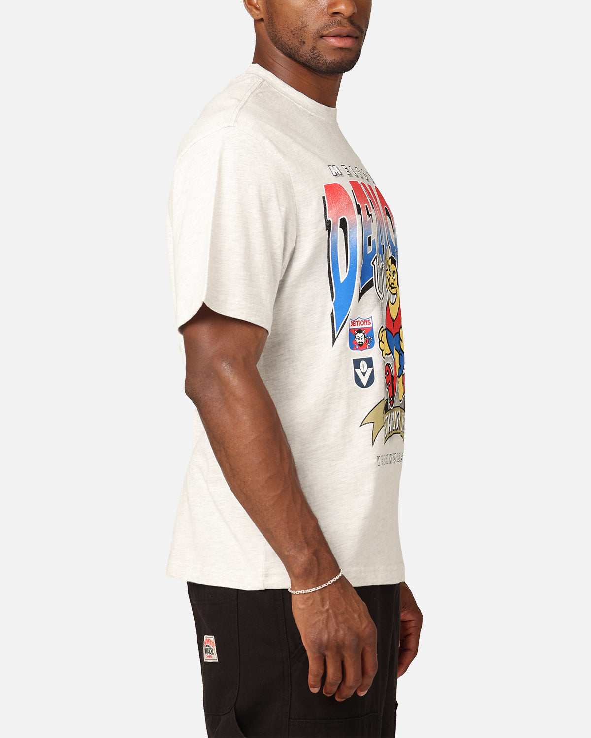 Mitchell & Ness Melbourne Demons Character T-Shirt Silver Marle、mySite、zt4zffjzw