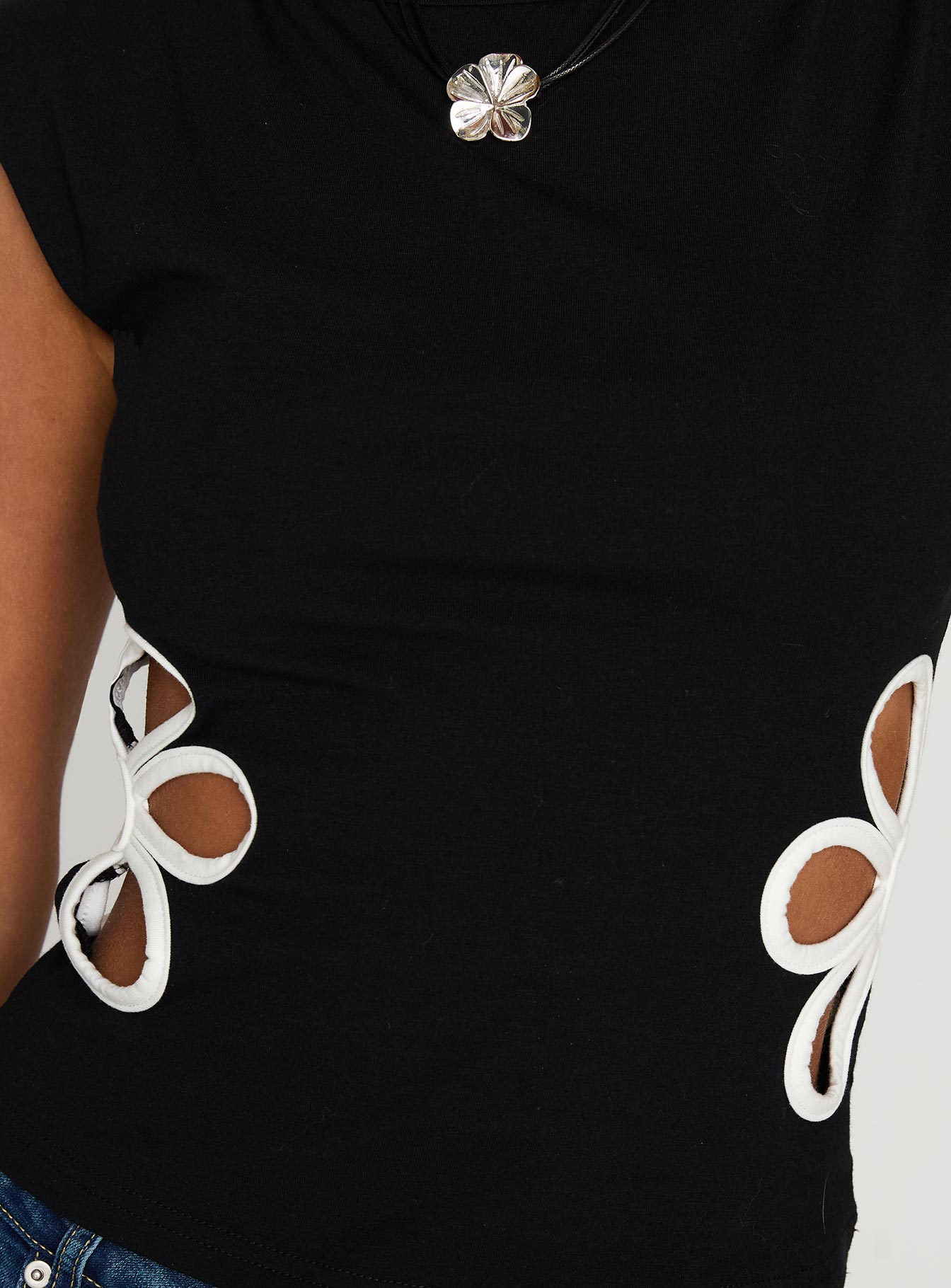 Currents Cut Out Detail Top Black、mySite、solidvoid