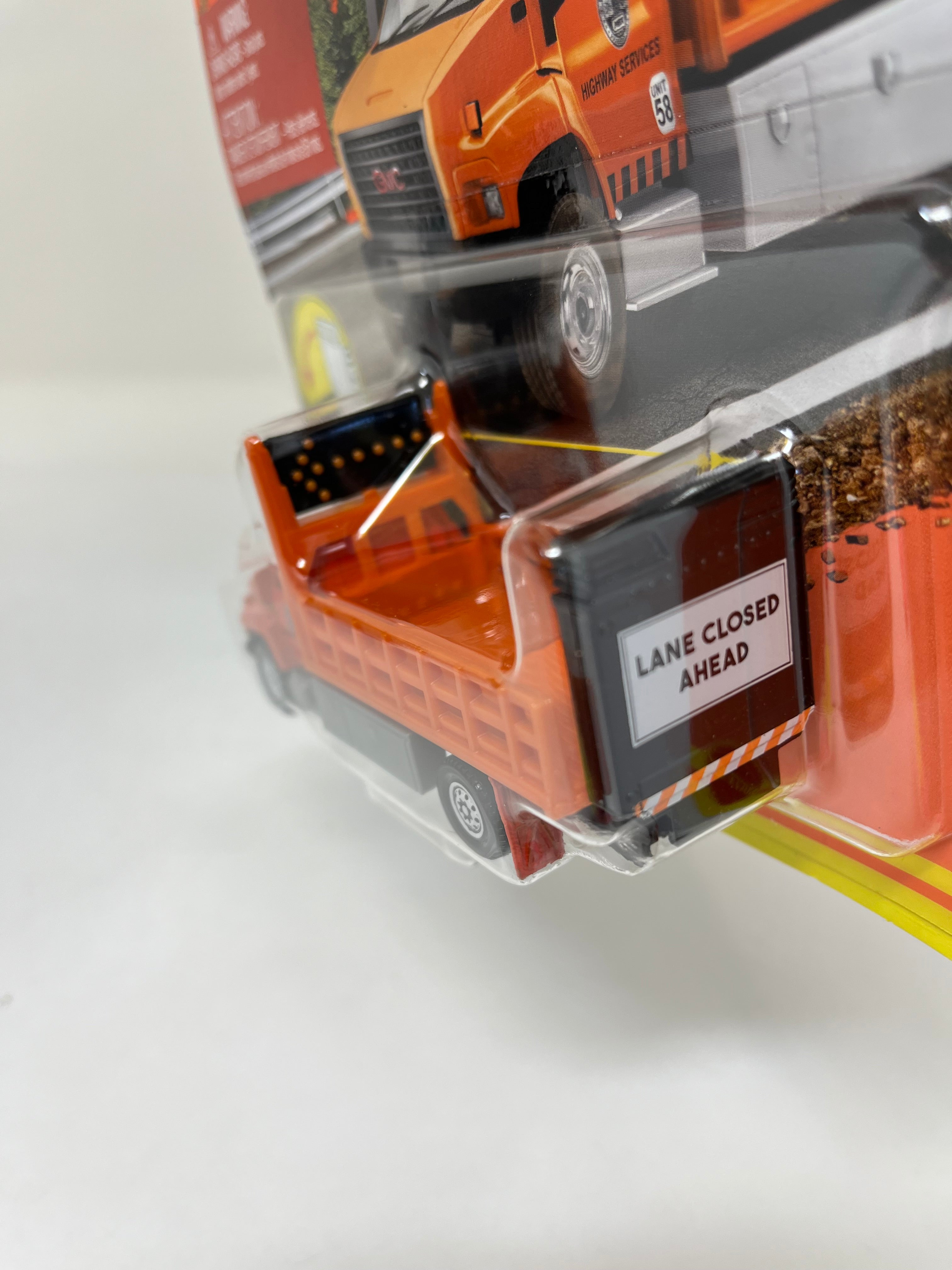 GMC 3500 Attenuator Truck * Orange * Matchbox Working Rigs Case X、mySite、hgirdovlk