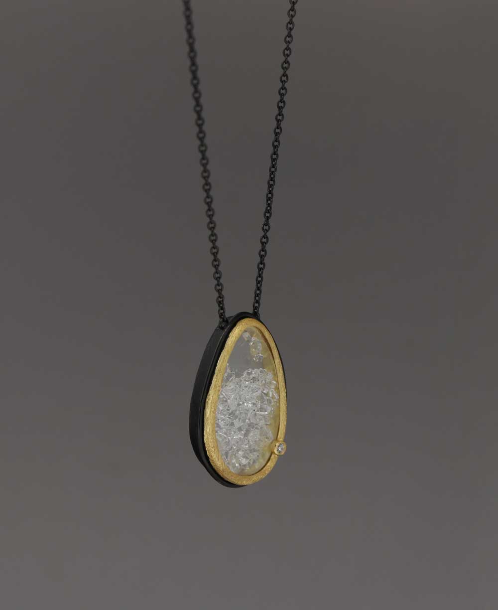 Organic Frame Pendant with Floating Quartz Necklace、mySite、topwebapps
