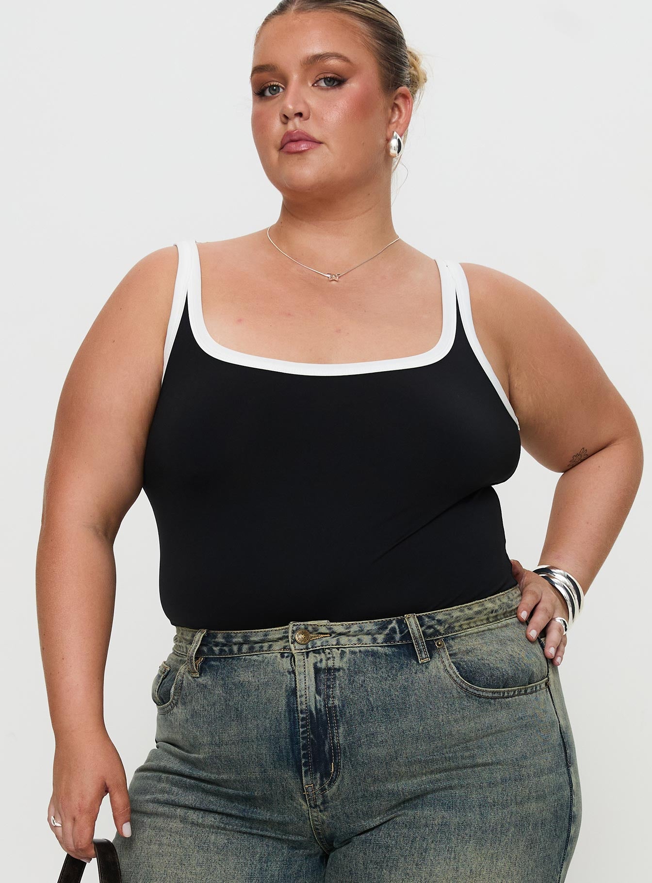 Astrea Bodysuit Black / White Curve、mySite、solidvoid