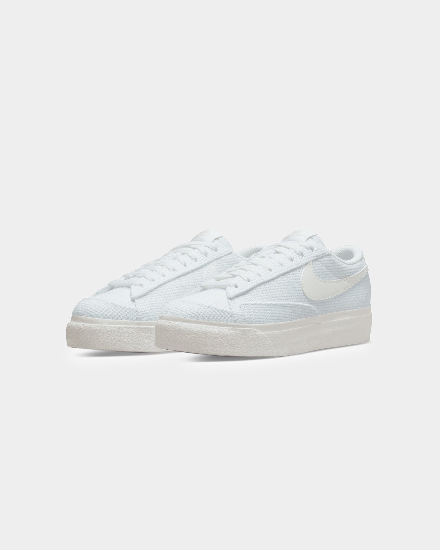 Nike Women's Blazer Low Platform Summit White/Summit White-Fossil、mySite、zt4zffjzw