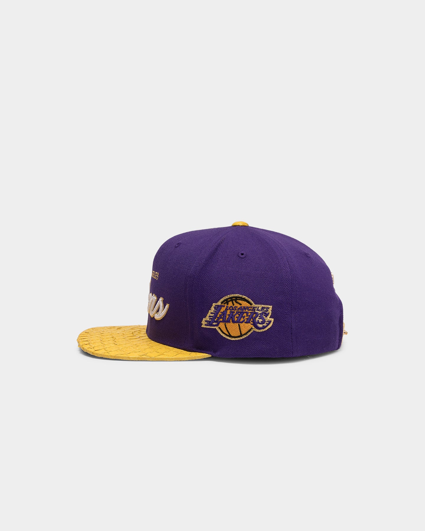 Mitchell & Ness Los Angeles Lakers Lux Carp Script Snapback Purple/ Yellow、mySite、zt4zffjzw