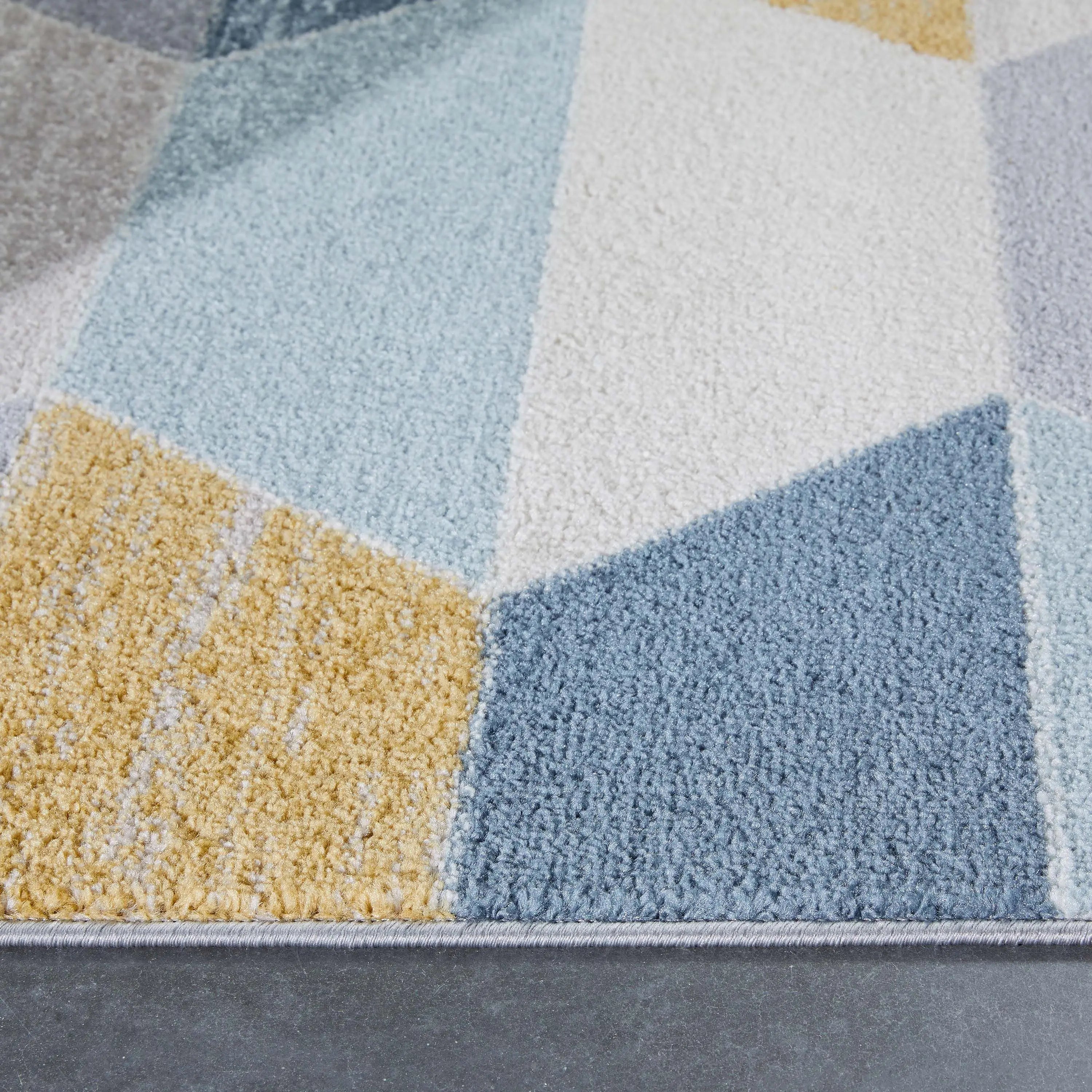 Maddox Blue Modern Geometric Rug、mySite、gigharbornorthrealestate