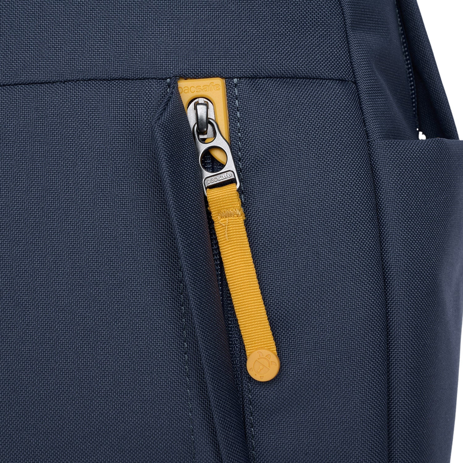 Pacsafe® GO 15L anti-theft backpack、mySite、garagedoors4me