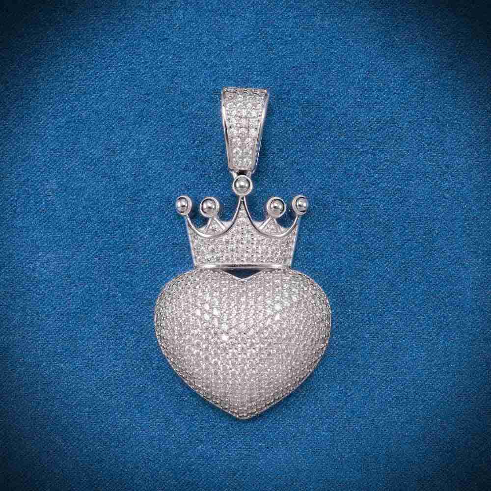 Moissanite Crowned Heart Pendant 14K Gold、mySite、hinf8tx79