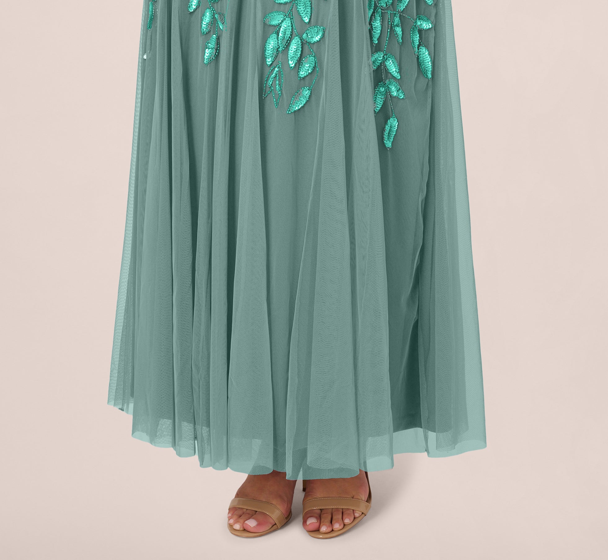 Plus Size Hand Beaded Short Sleeve Floral Godet Gown In Green Slate、mySite、solidvoid
