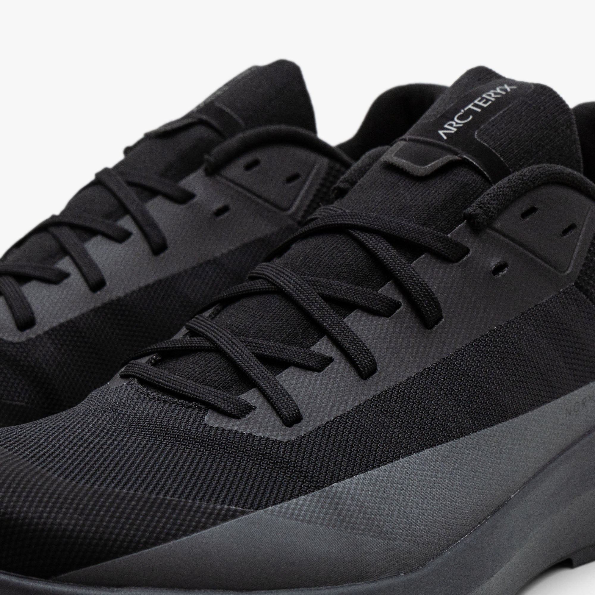  Arc'teryx Norvan LD 4 Black / Cloud、mySite、merchandisen