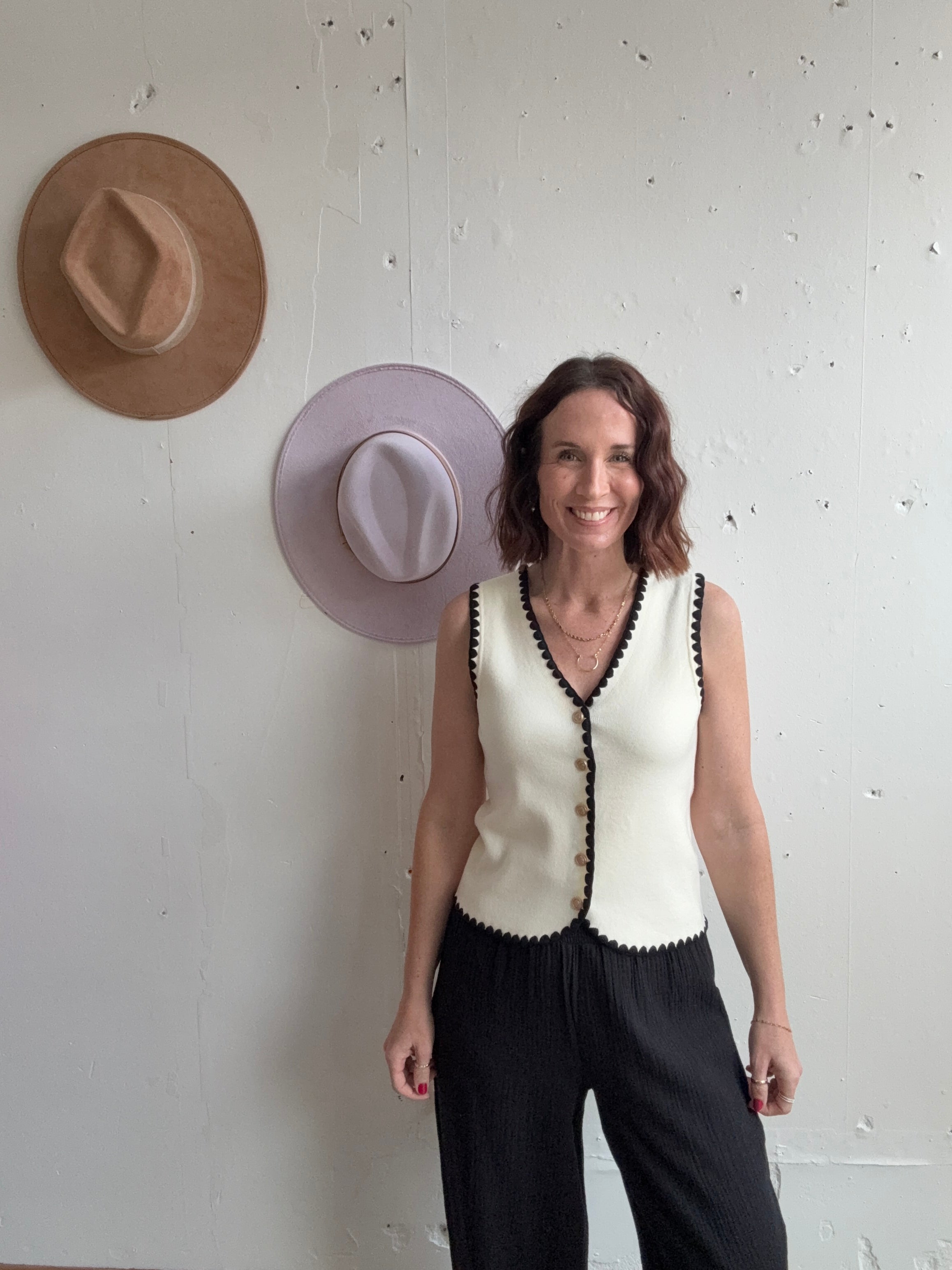 Lisa's Sweater Vest、mySite、garagedoors4me