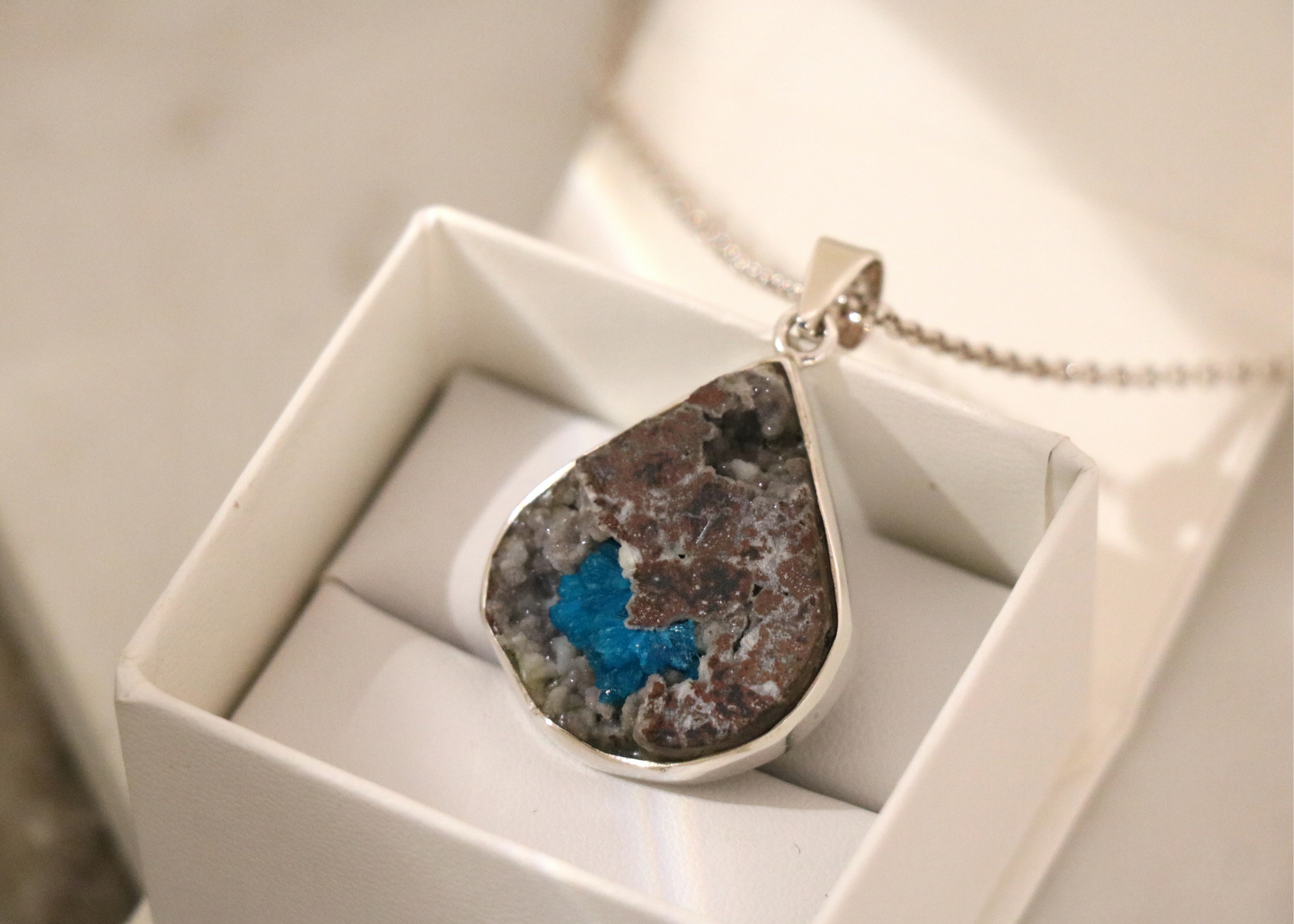 Raw Cavansite Pendant、mySite、topwebapps