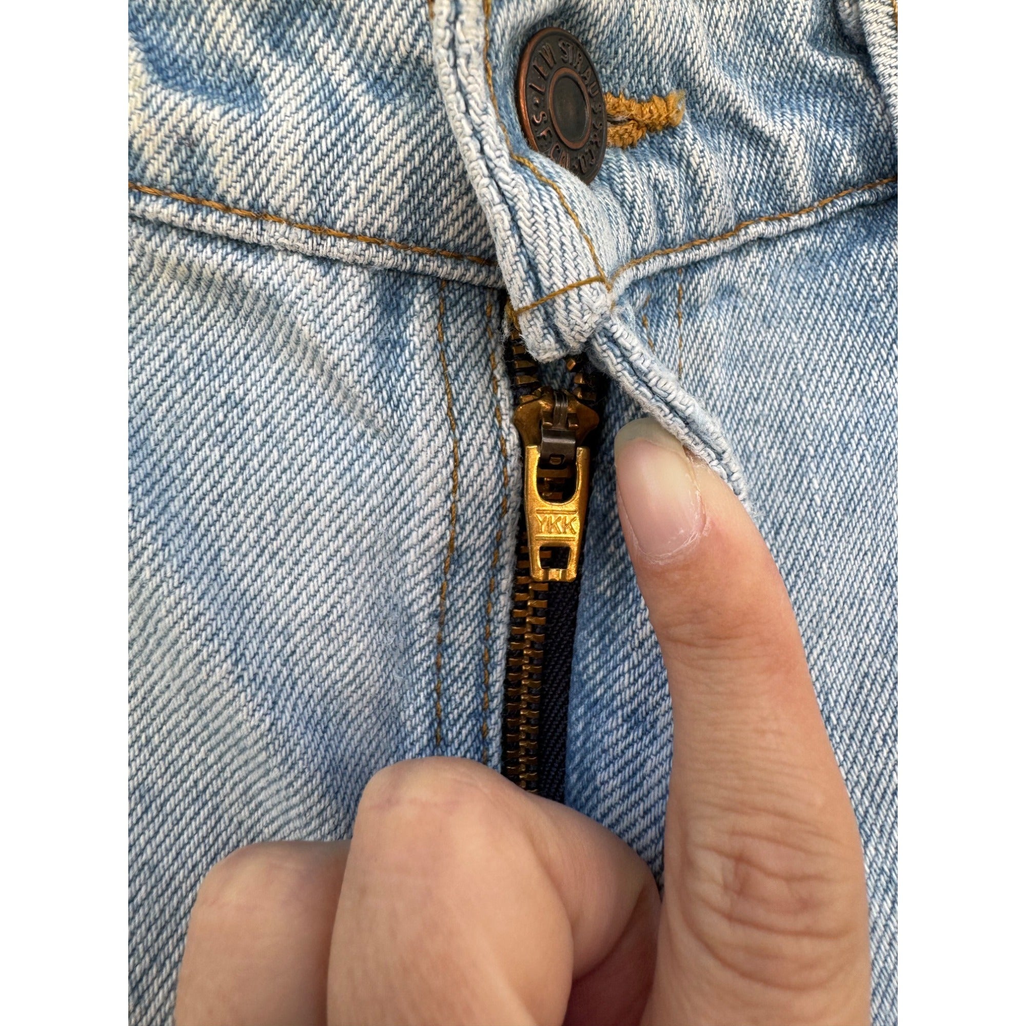 90's Levi's 538 Hiphugger Light Wash Cut Off Raw Hem Denim Shorts 29、mySite、garagedoors4me