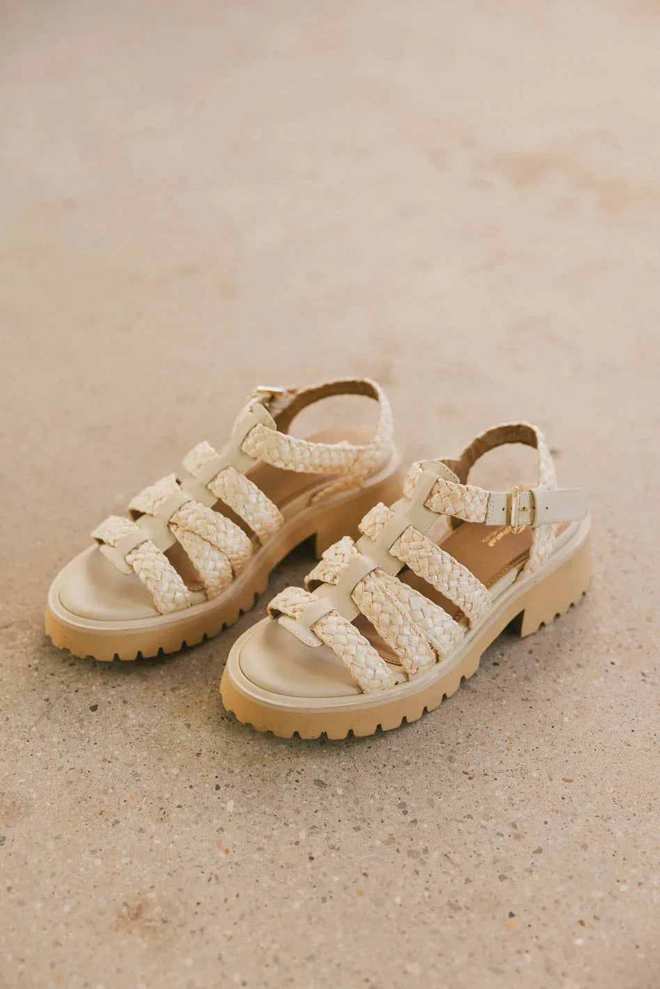 {product_title} - {shop_name}