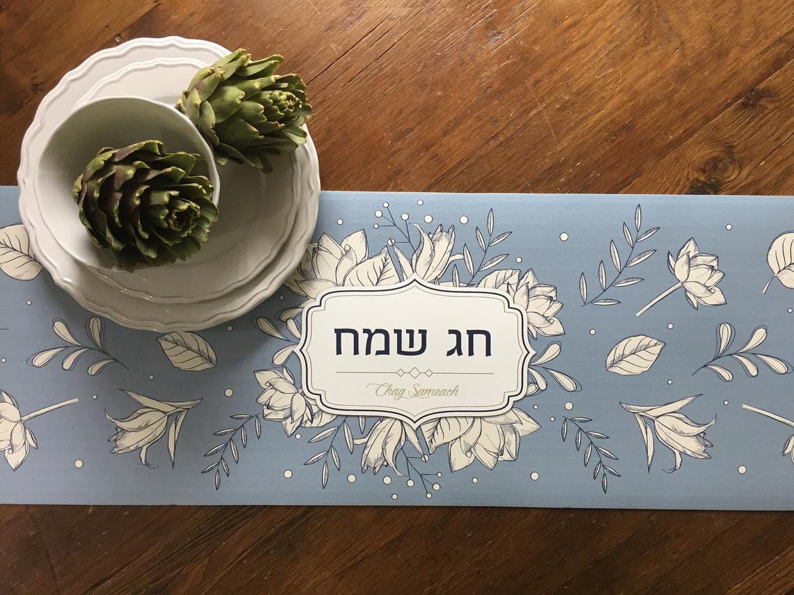 Chag Sameach Vinyl Table Runner - Light Blue、mySite、topwebapps