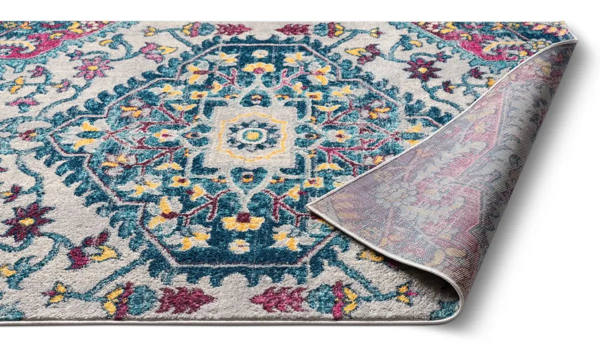 Gwendolyn Multi Bohemian Oriental Medallion 5'3 x 7'3 Rug、mySite、gigharbornorthrealestate