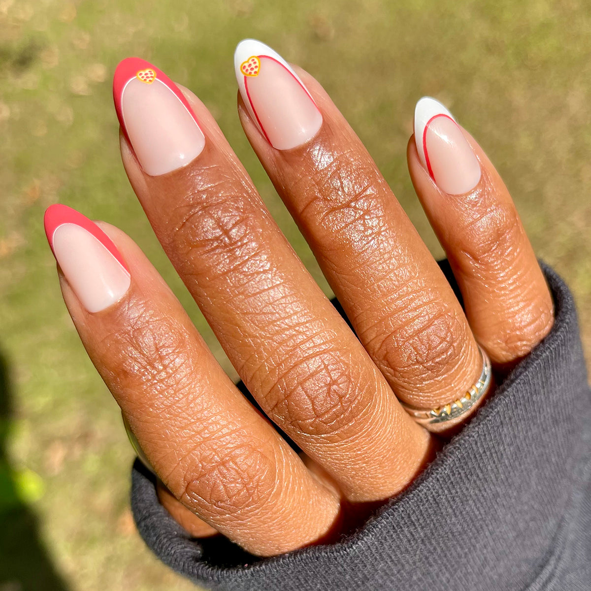 Domino’s x Olive & June Press-On Set、mySite、solidvoid