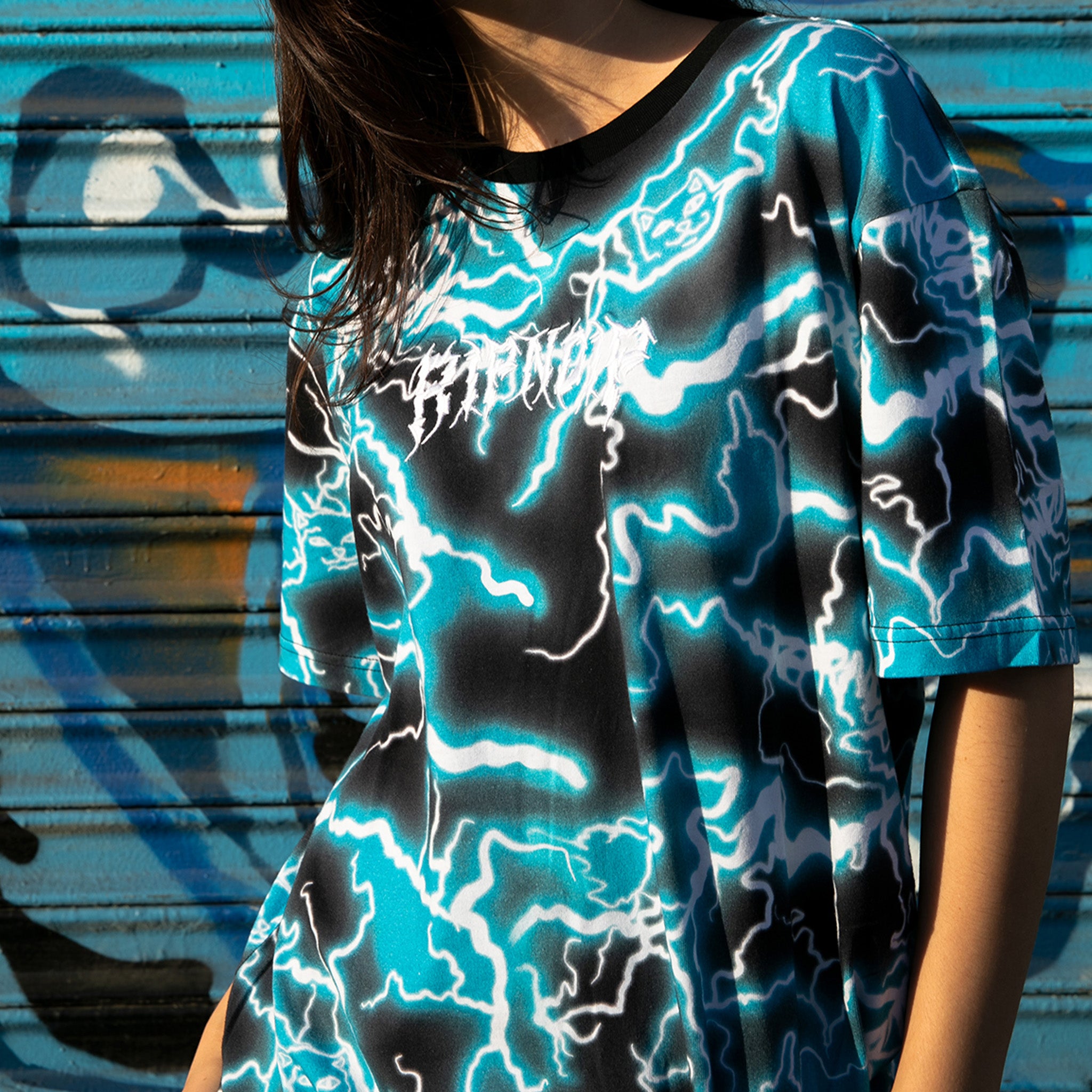  Nikola Embroidered Tee (Black/Blue)、mySite、merchandisen