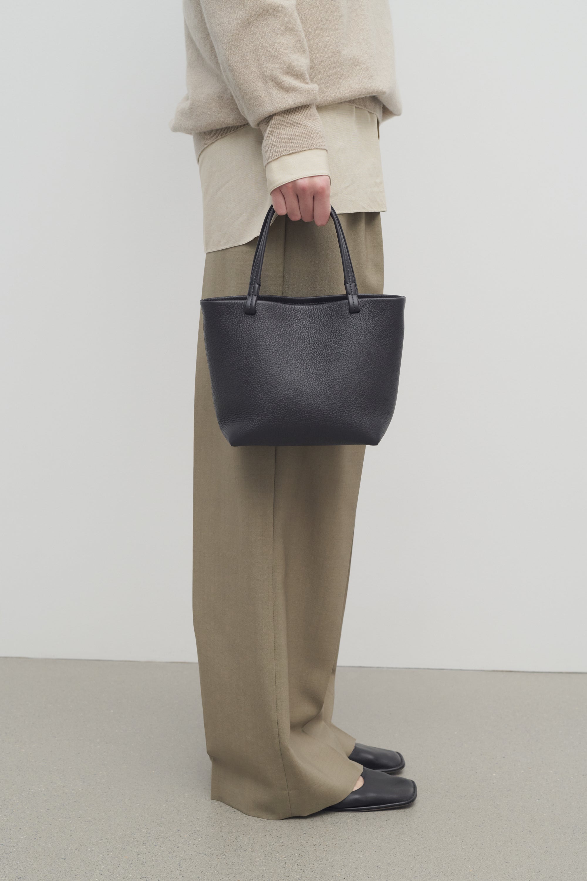 Small Park Tote Bag in Leather、mySite、aoinhome