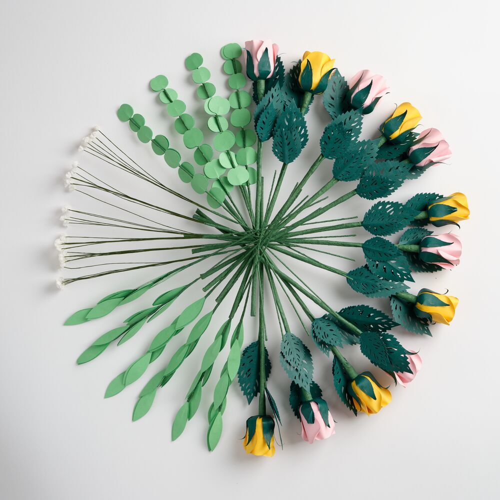 Handcrafted Paper Flowers: Pink & Yellow Roses (12 Stems) with Lovely Hummingbird Pop-Up Card、mySite、solidvoid