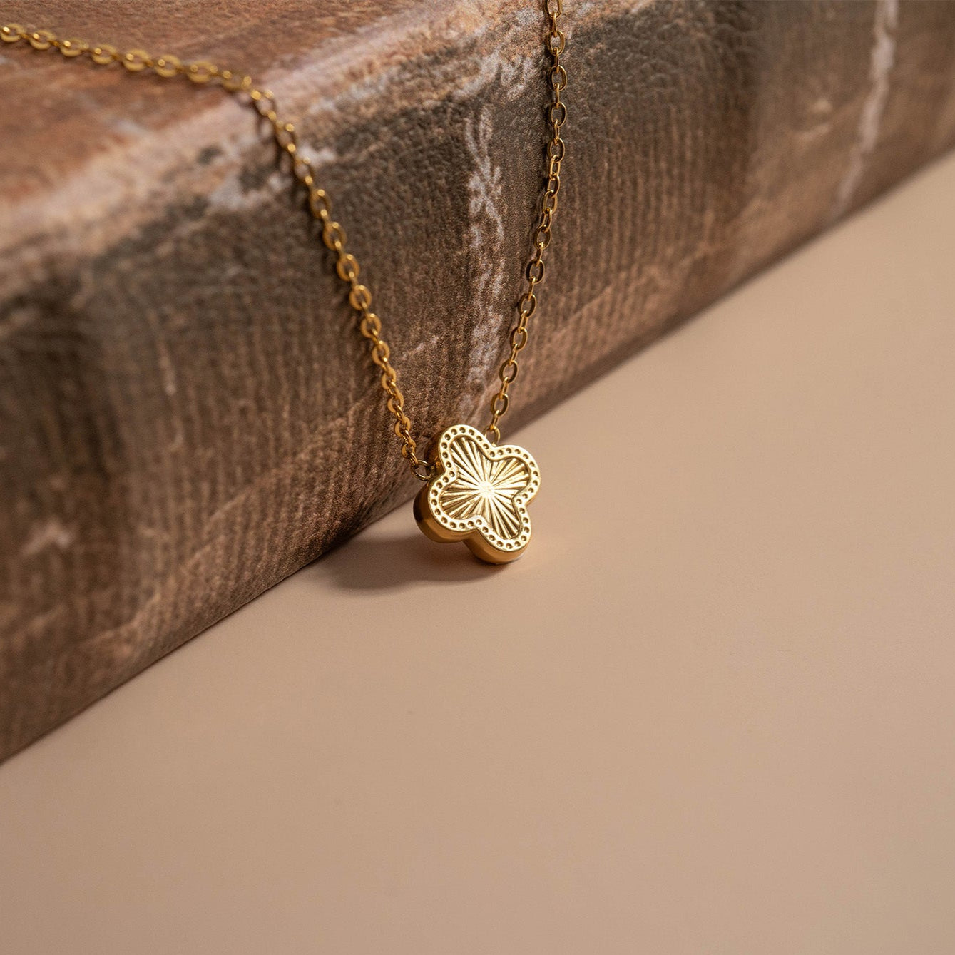 18K Gold PVD Stainless Steel Lucky Clover Charm Necklace / CHN0046、mySite、dreamappss