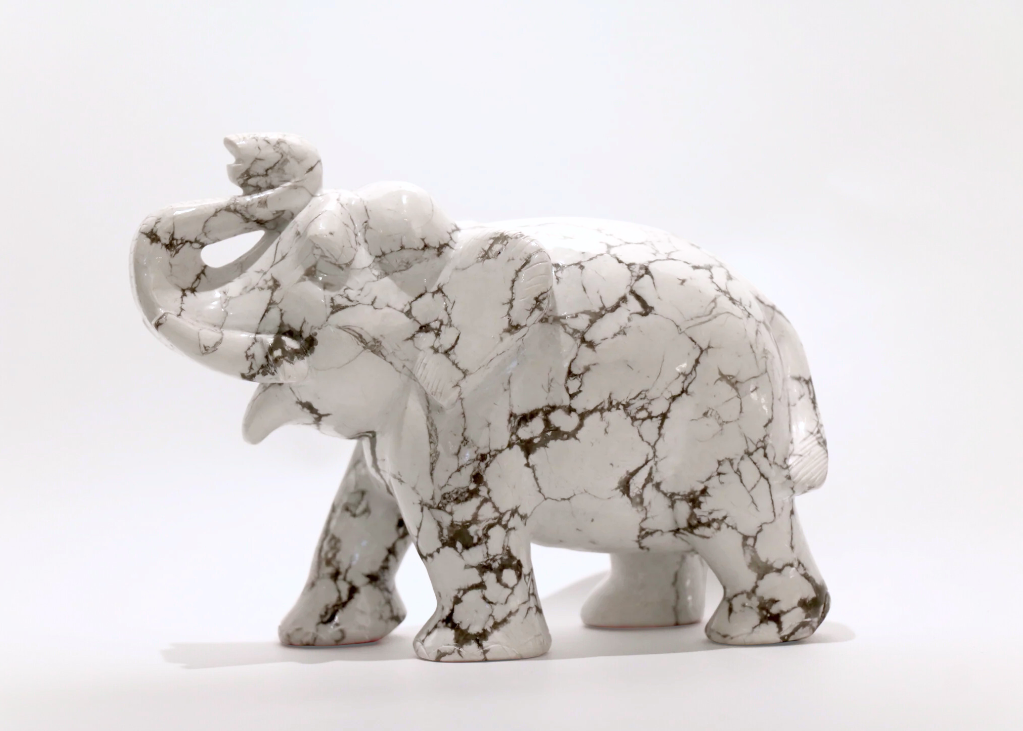 Howlite Elephant - 12cm、mySite、topwebapps